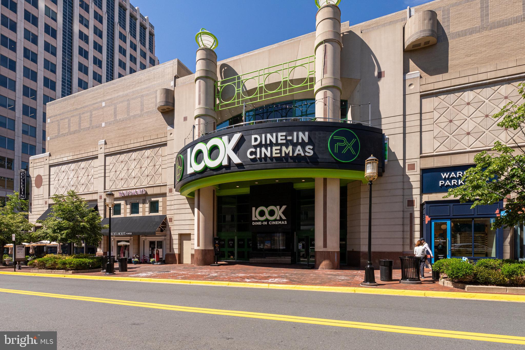 MIDTOWN AT RESTON TOWN CENTER - Residential