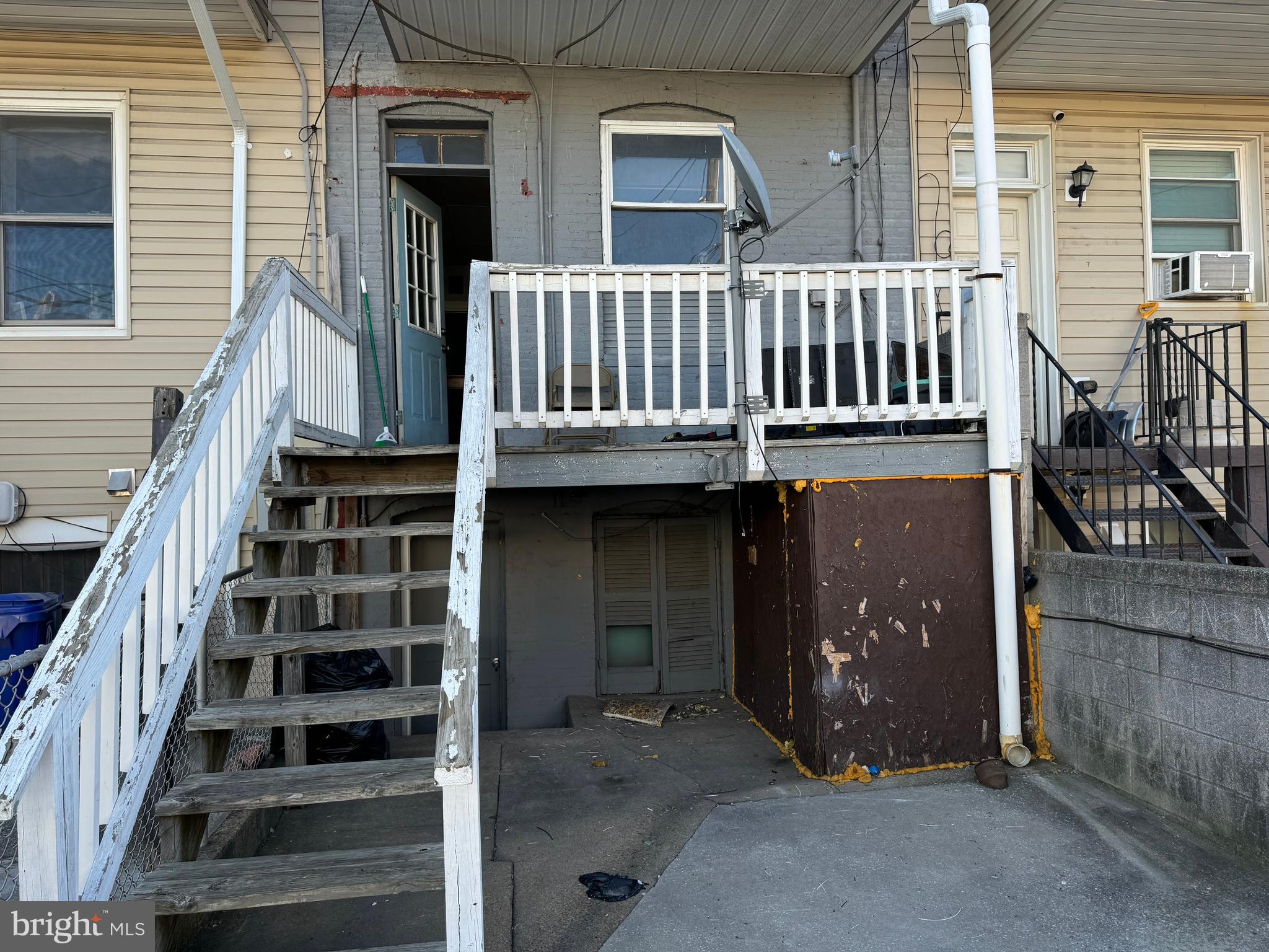 GREEKTOWN - Residential