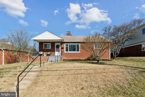 2421 Darrow Street, Silver Spring, MD MLS: MDMC2169040