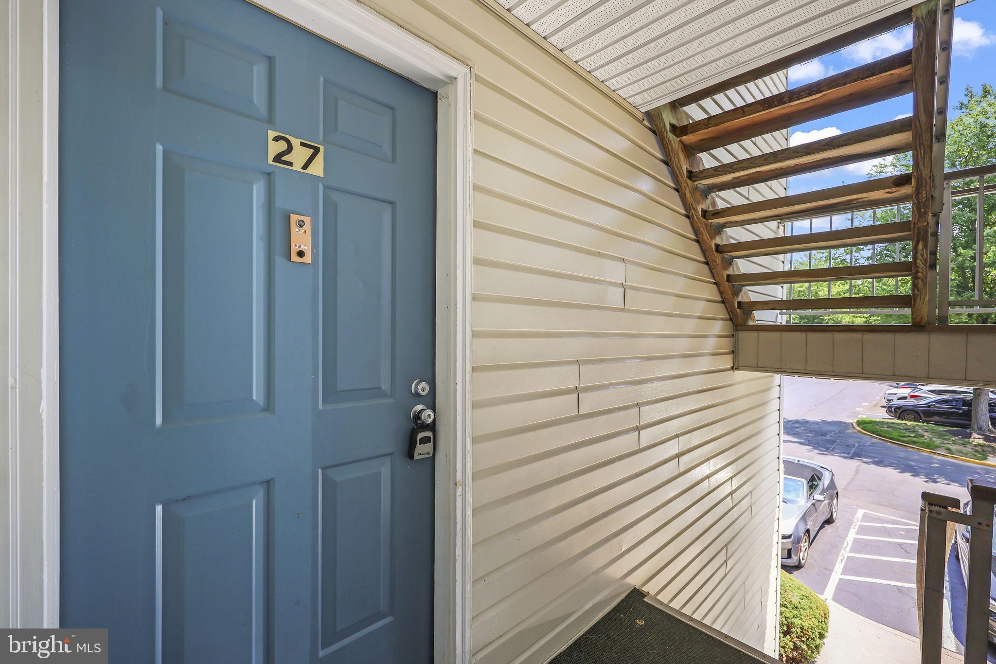 27 JUNIPER WAY