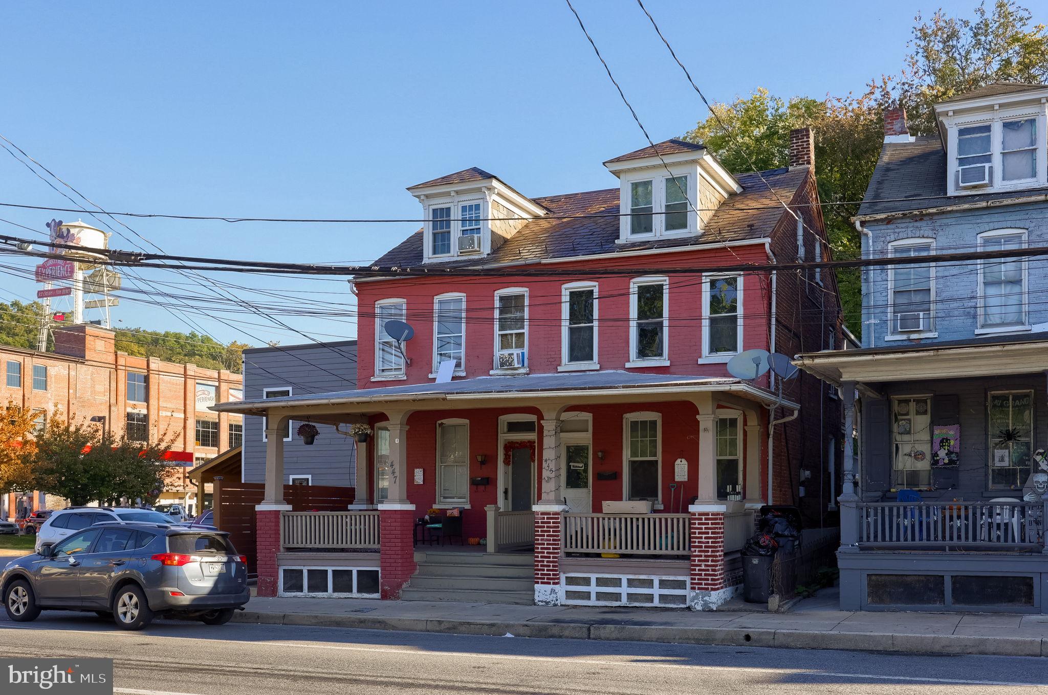 445 3RD STREET