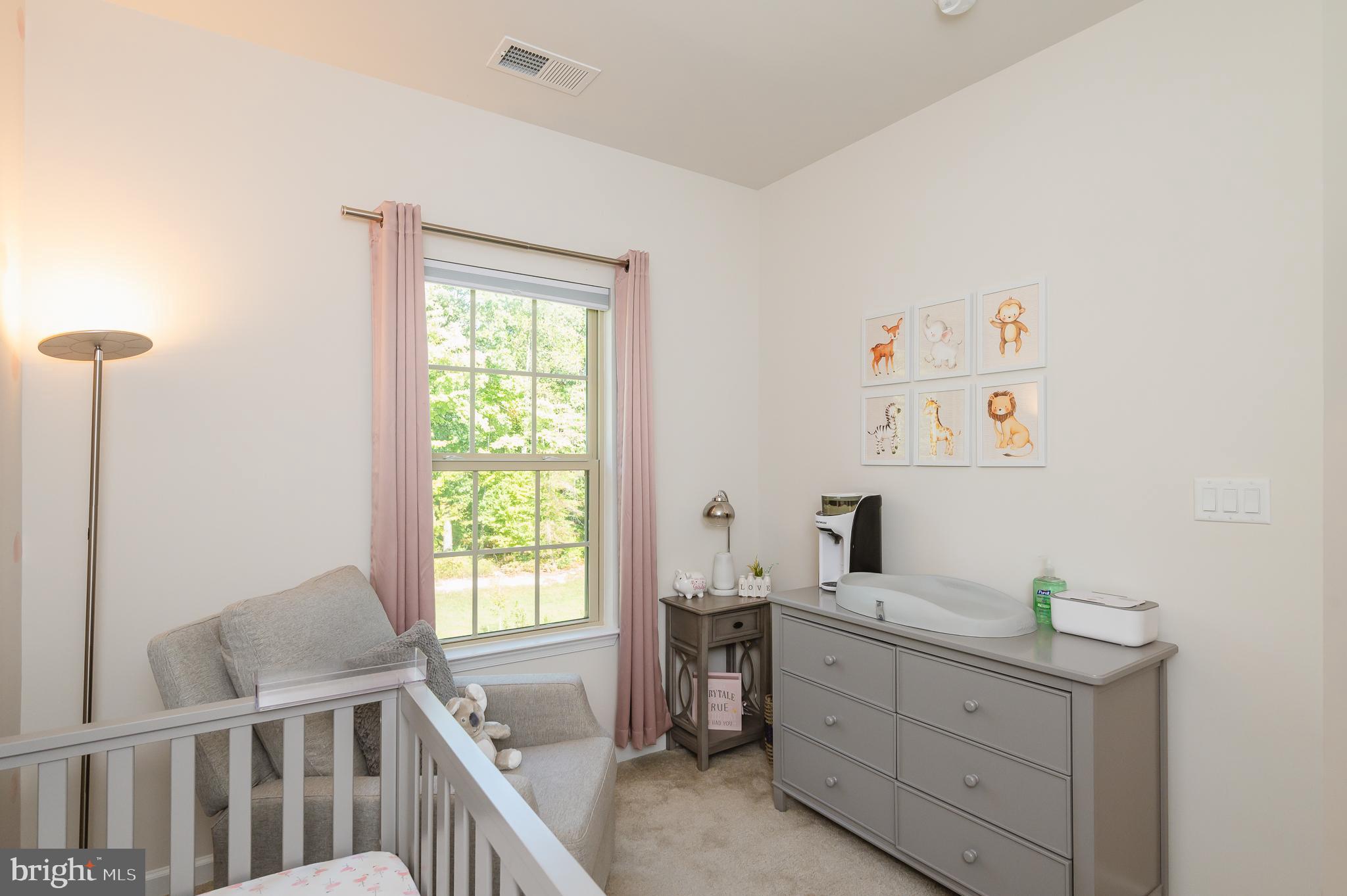 MIDDLE RIVER - Residential