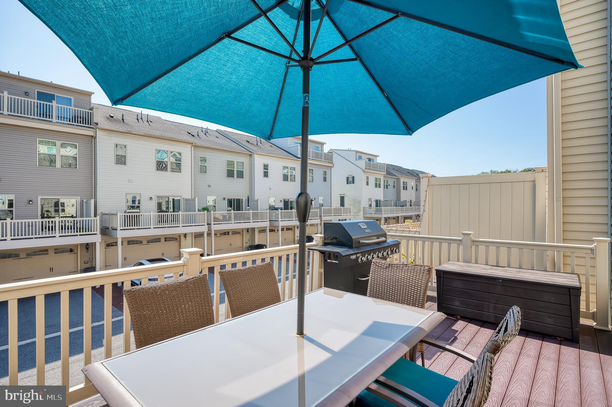 MIDDLE RIVER - Residential