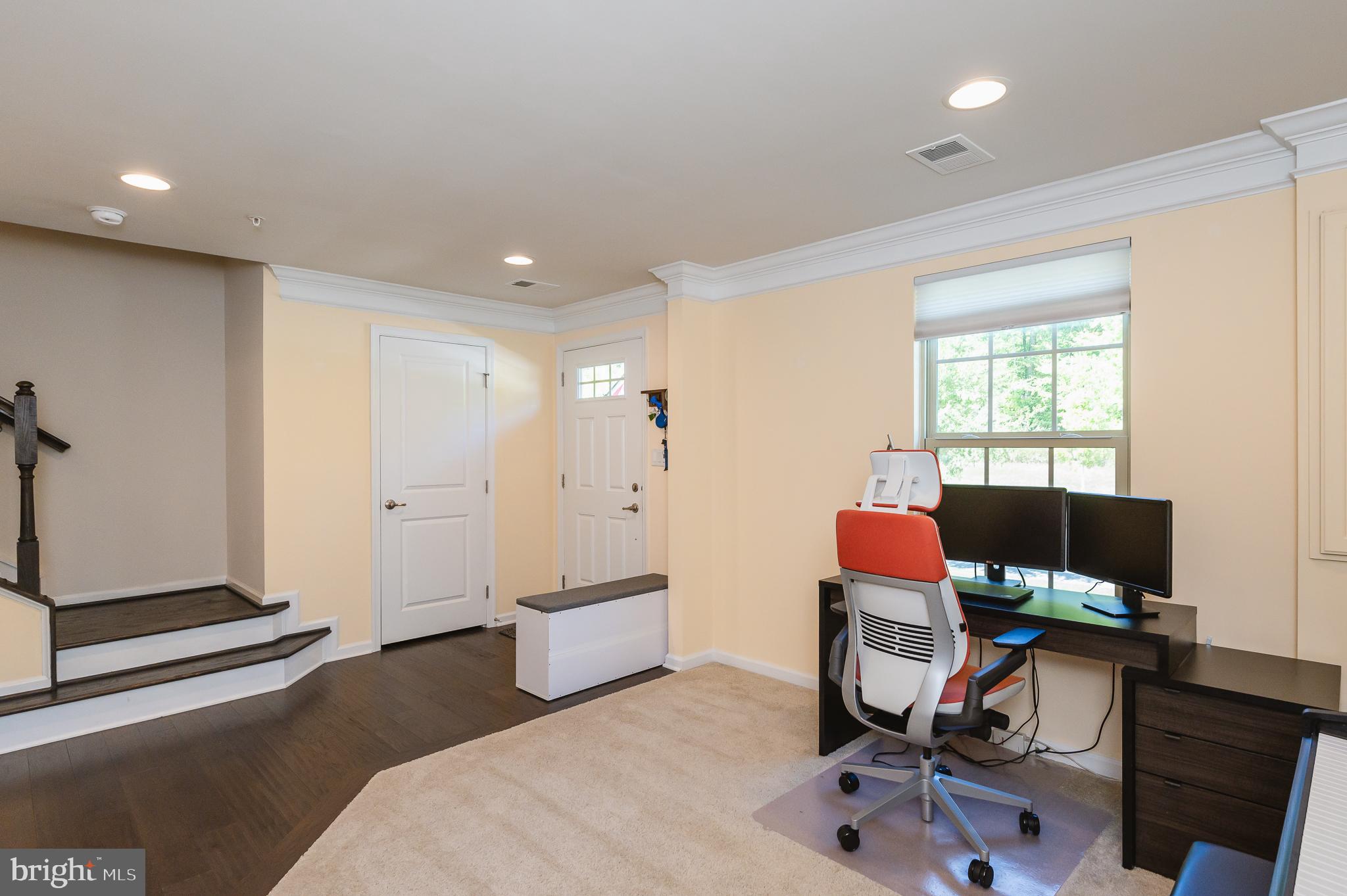 MIDDLE RIVER - Residential