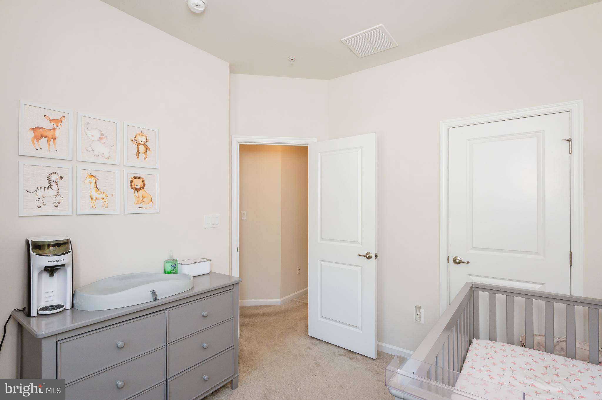 MIDDLE RIVER - Residential