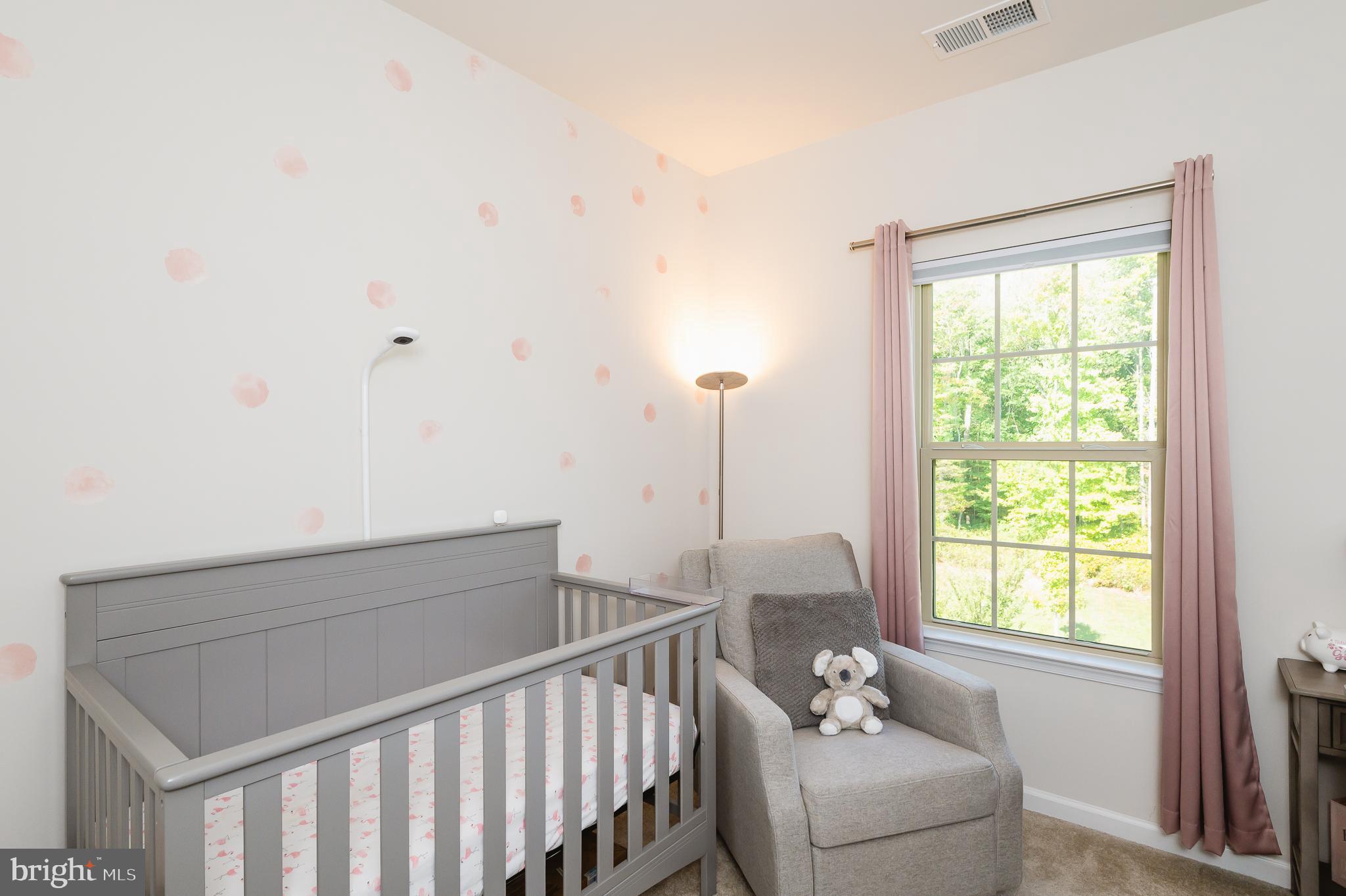 MIDDLE RIVER - Residential