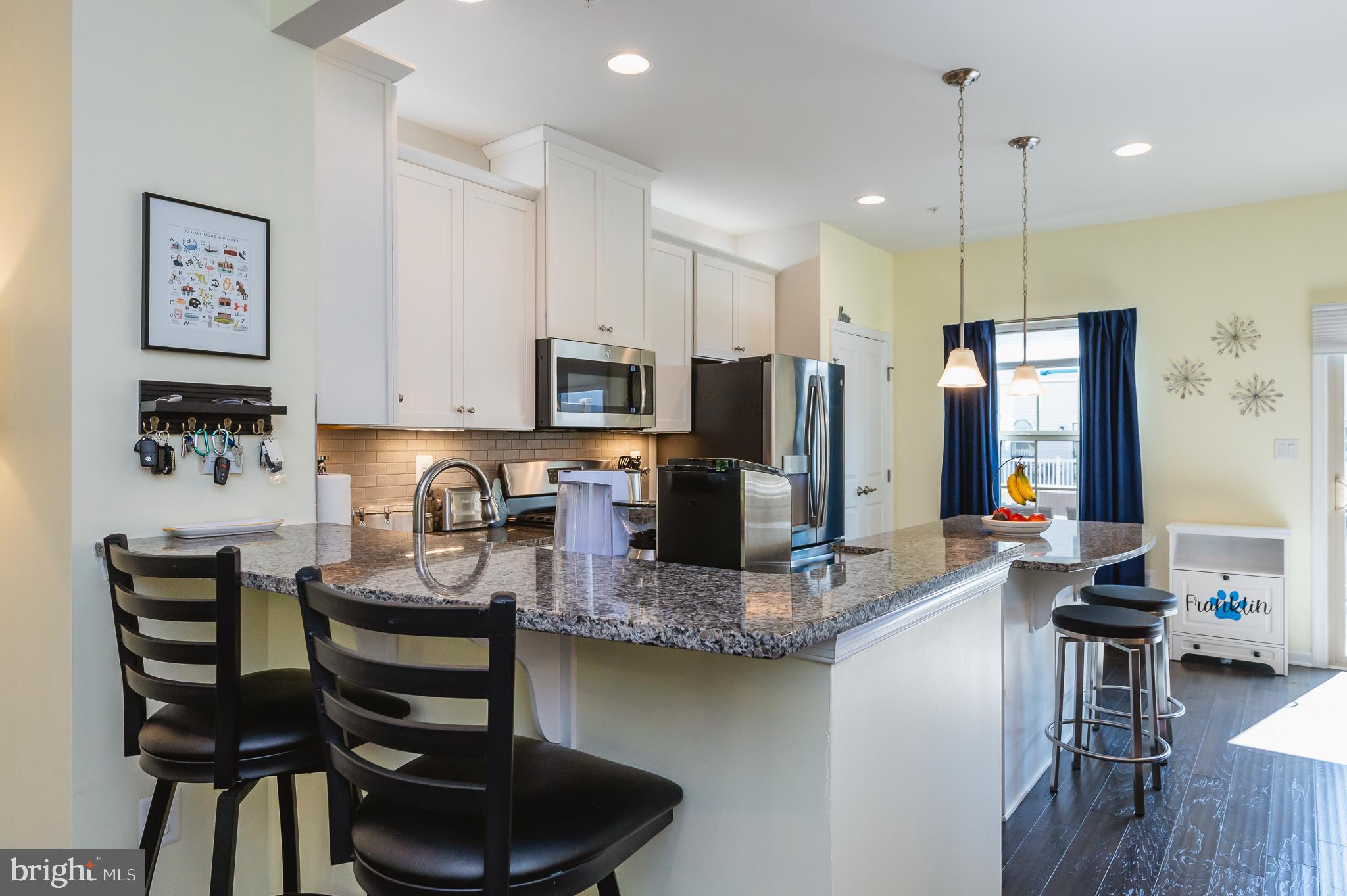 MIDDLE RIVER - Residential