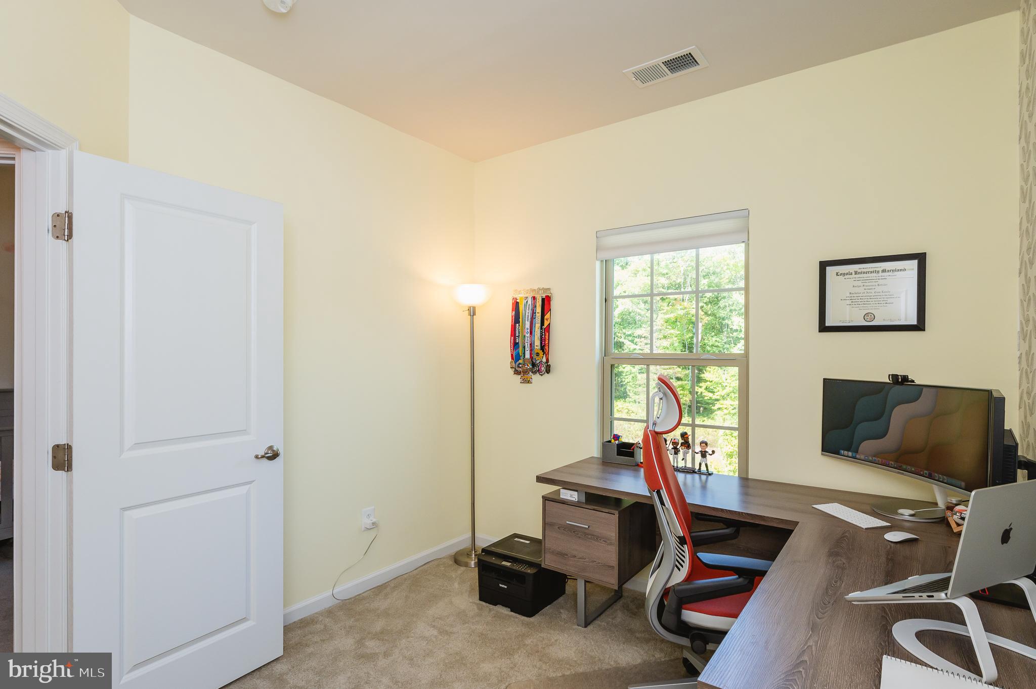 MIDDLE RIVER - Residential