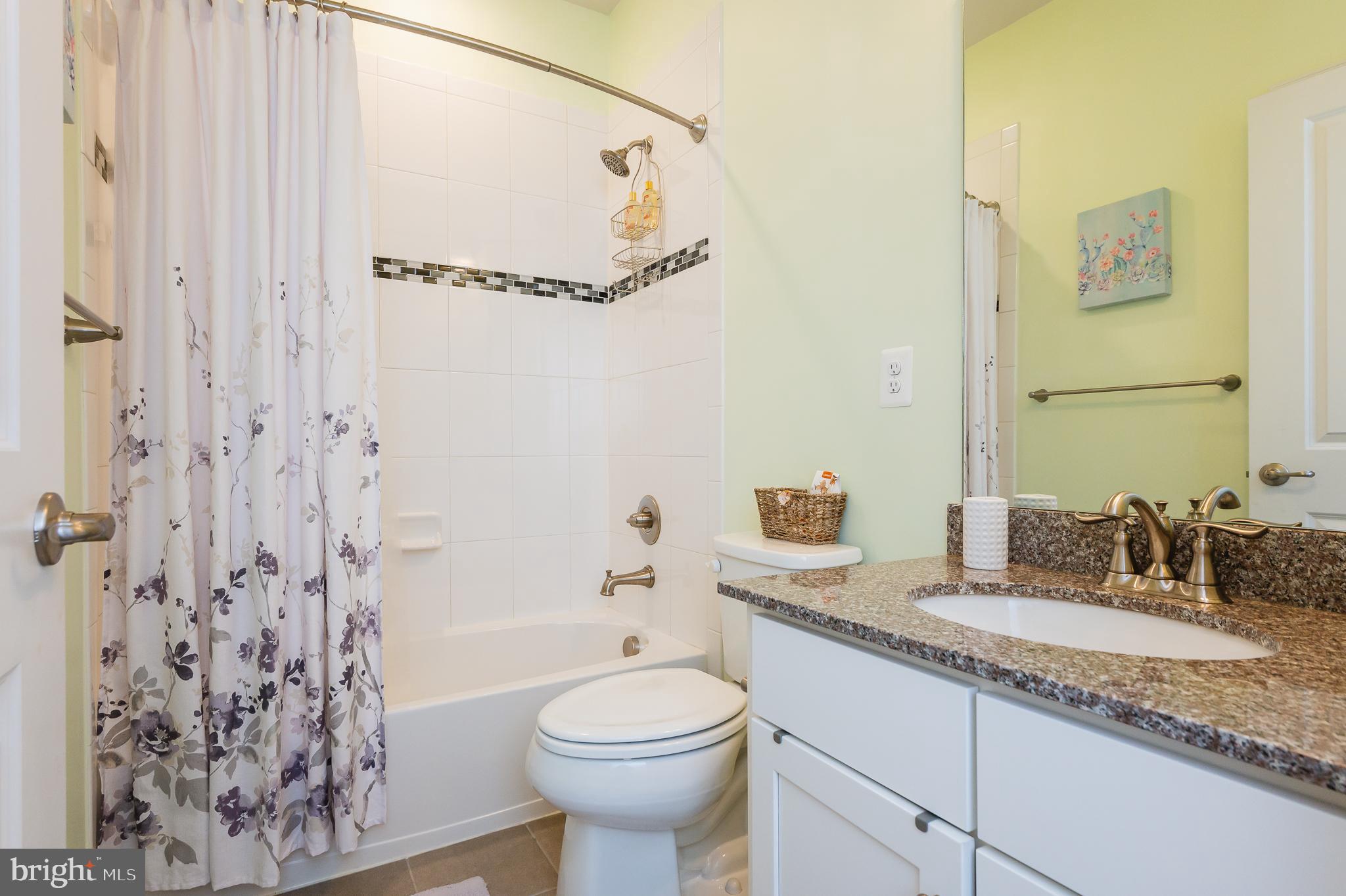 MIDDLE RIVER - Residential