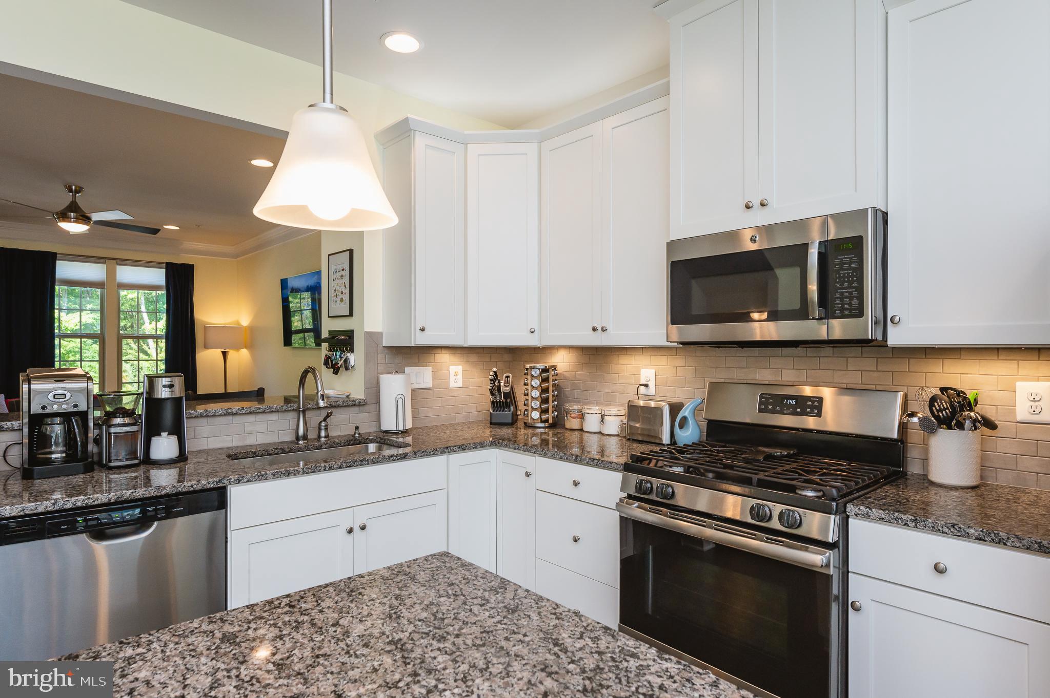 MIDDLE RIVER - Residential