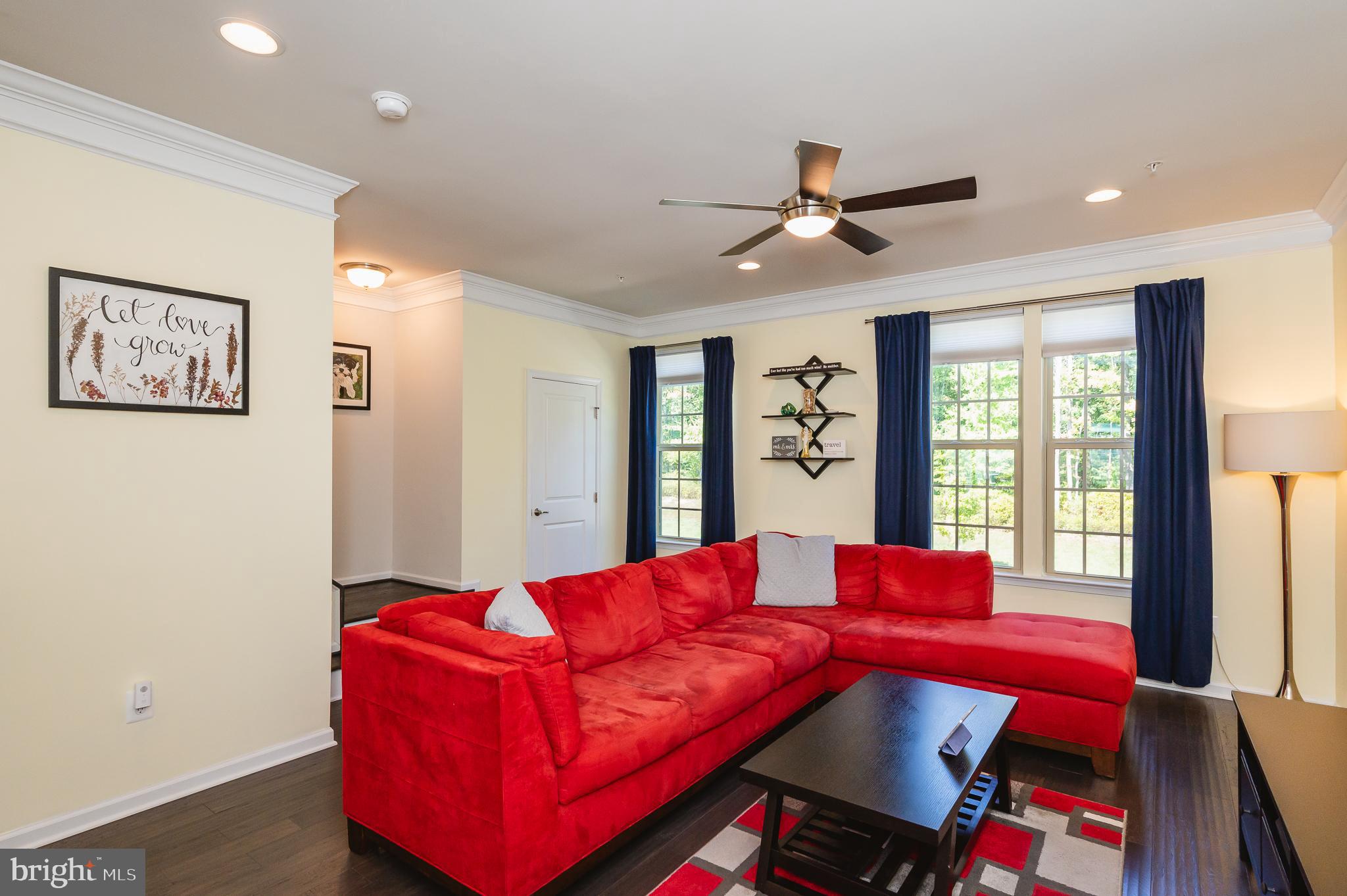 MIDDLE RIVER - Residential