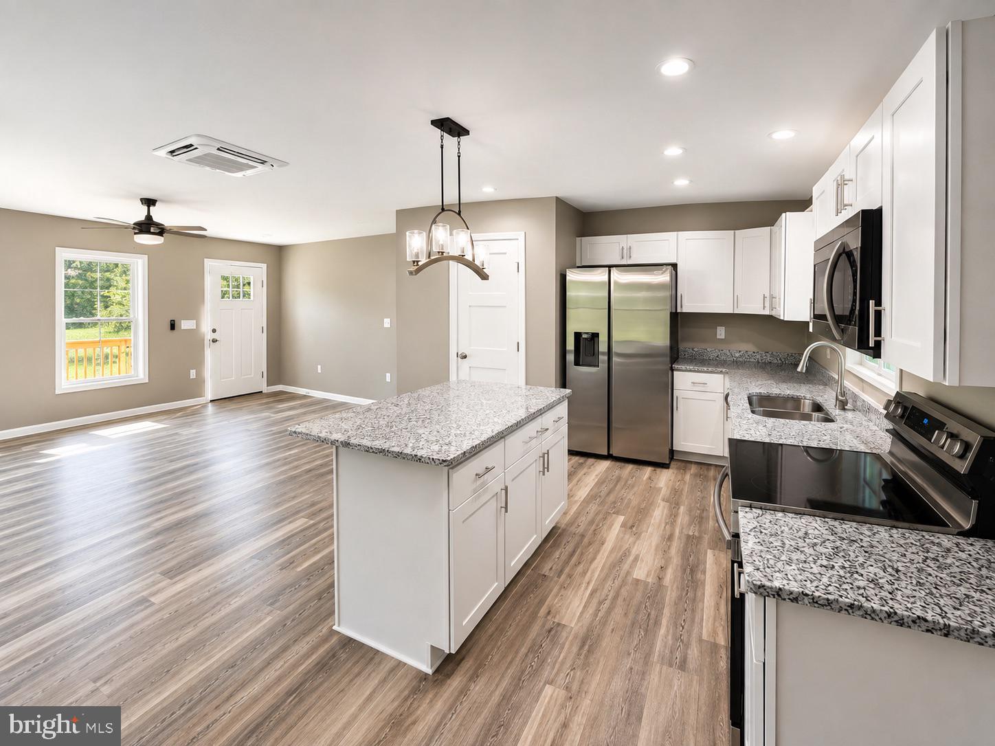 193 YOUNG LANE - Photo 3