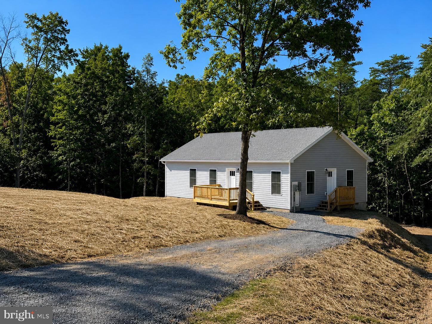 193 YOUNG LANE - Photo 2