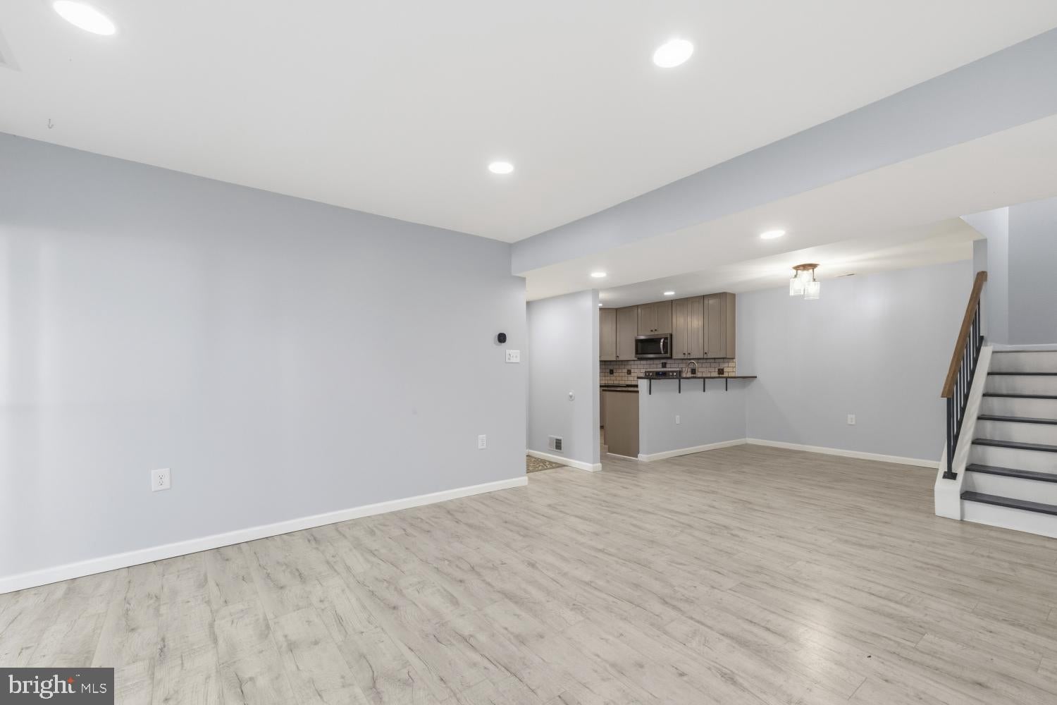 5822 BARNWOOD PLACE 9