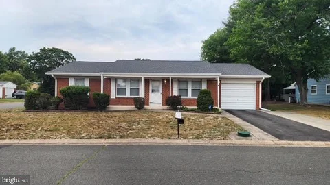 5 Monmouth Lane, Manchester Township, NJ MLS: NJOC2043182