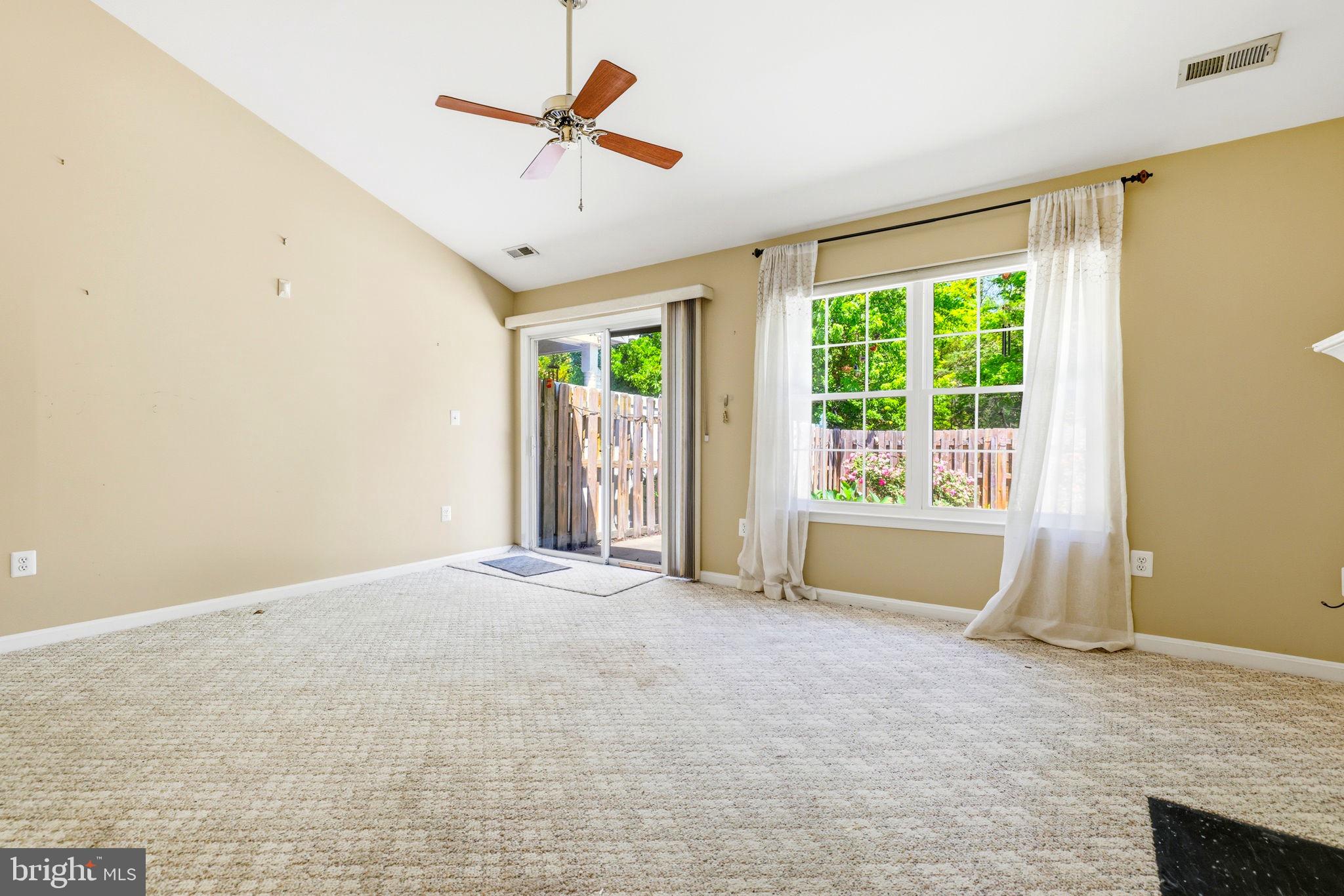 SUMMERLAKE - Residential