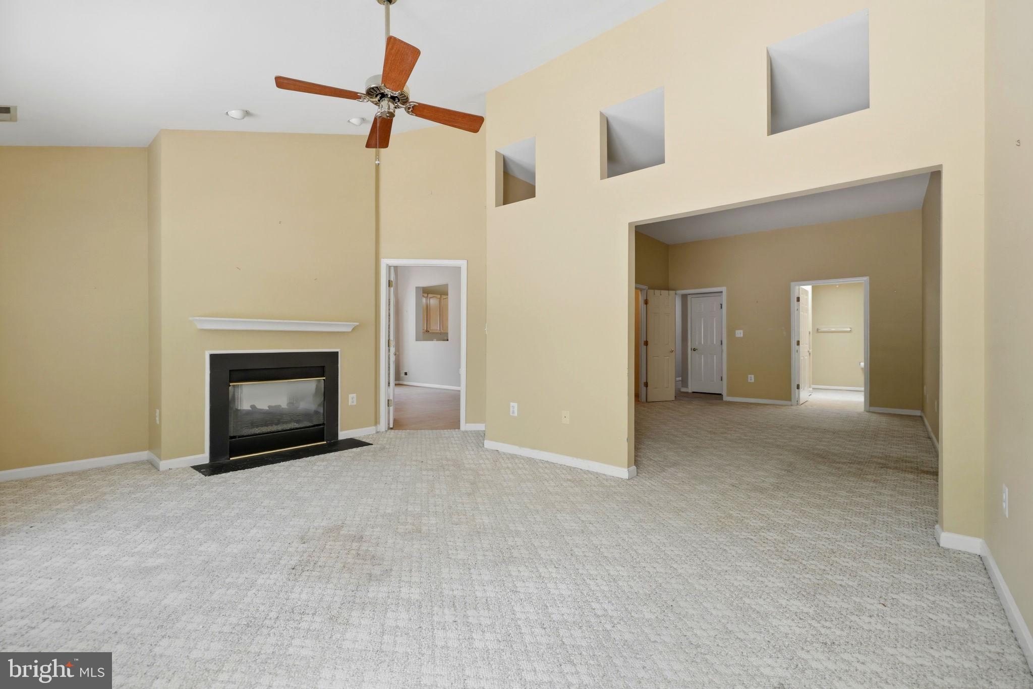 SUMMERLAKE - Residential