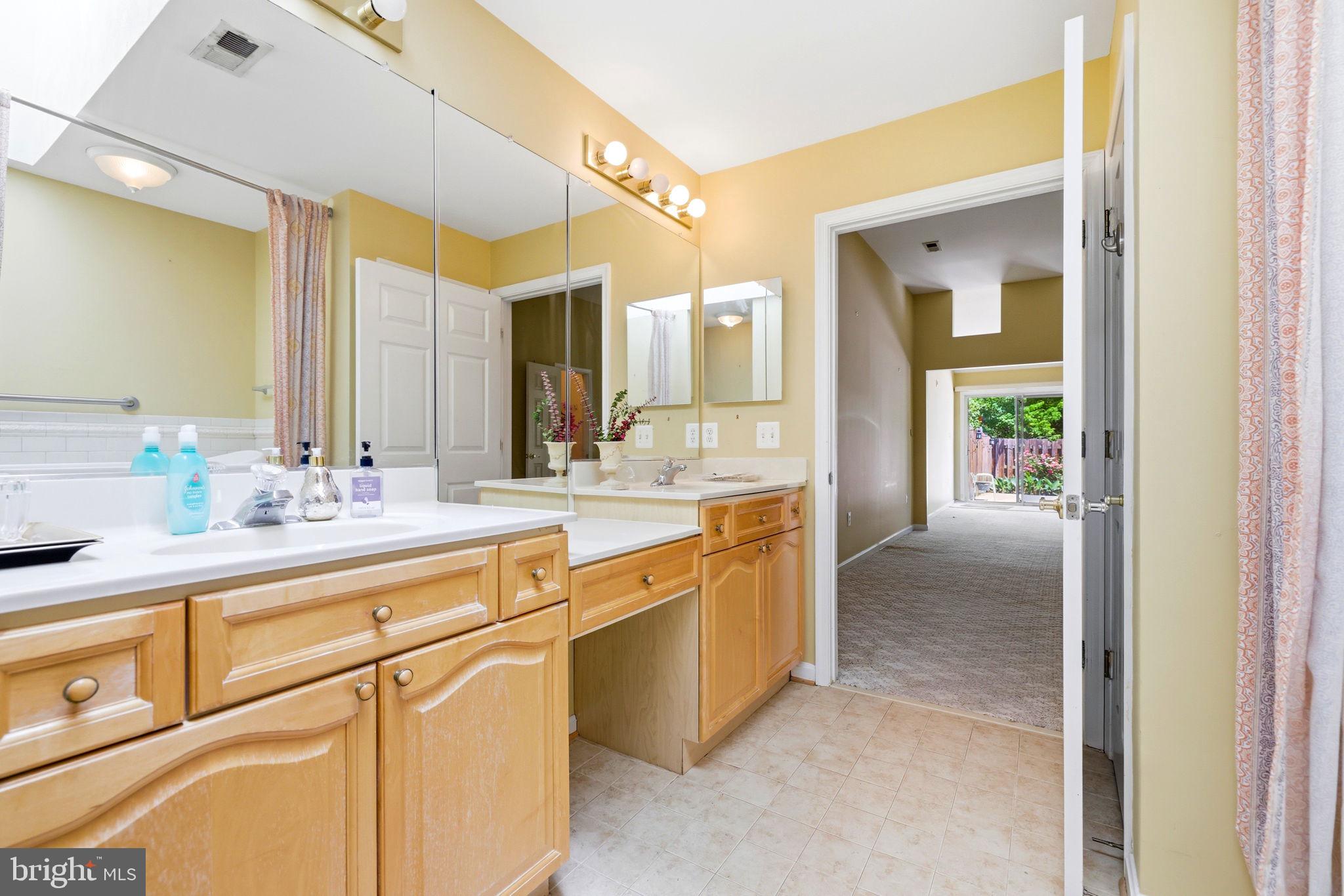 SUMMERLAKE - Residential