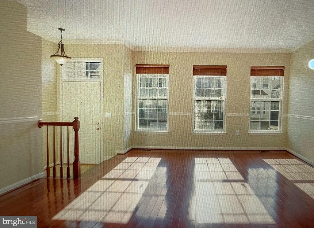 Photo of 14618 Indian Summer Court, CENTREVILLE, VA 20120 (MLS # VAFX2277506)