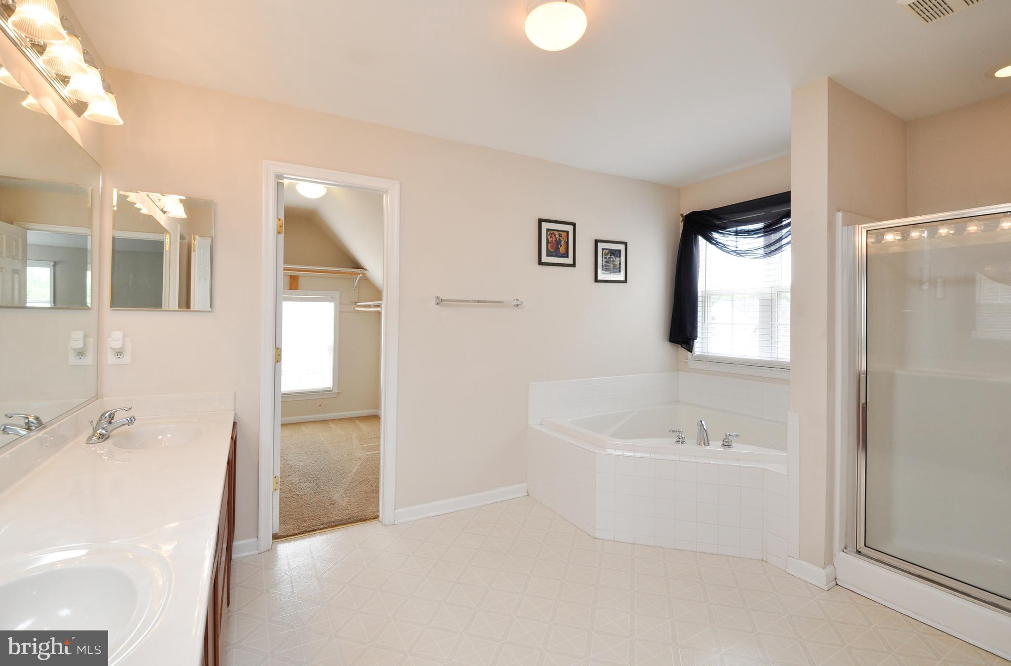 AUSTIN RIDGE - Residential