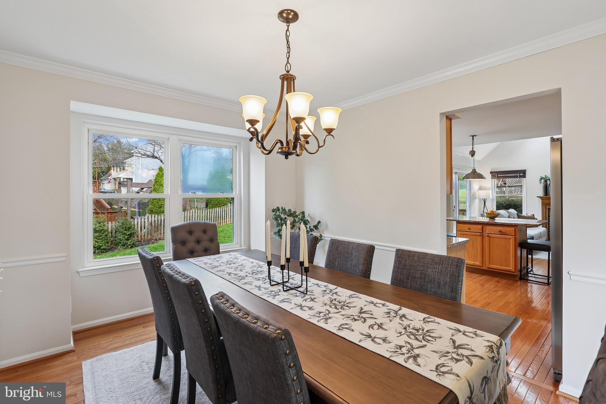 EMERALD CHASE - Residential