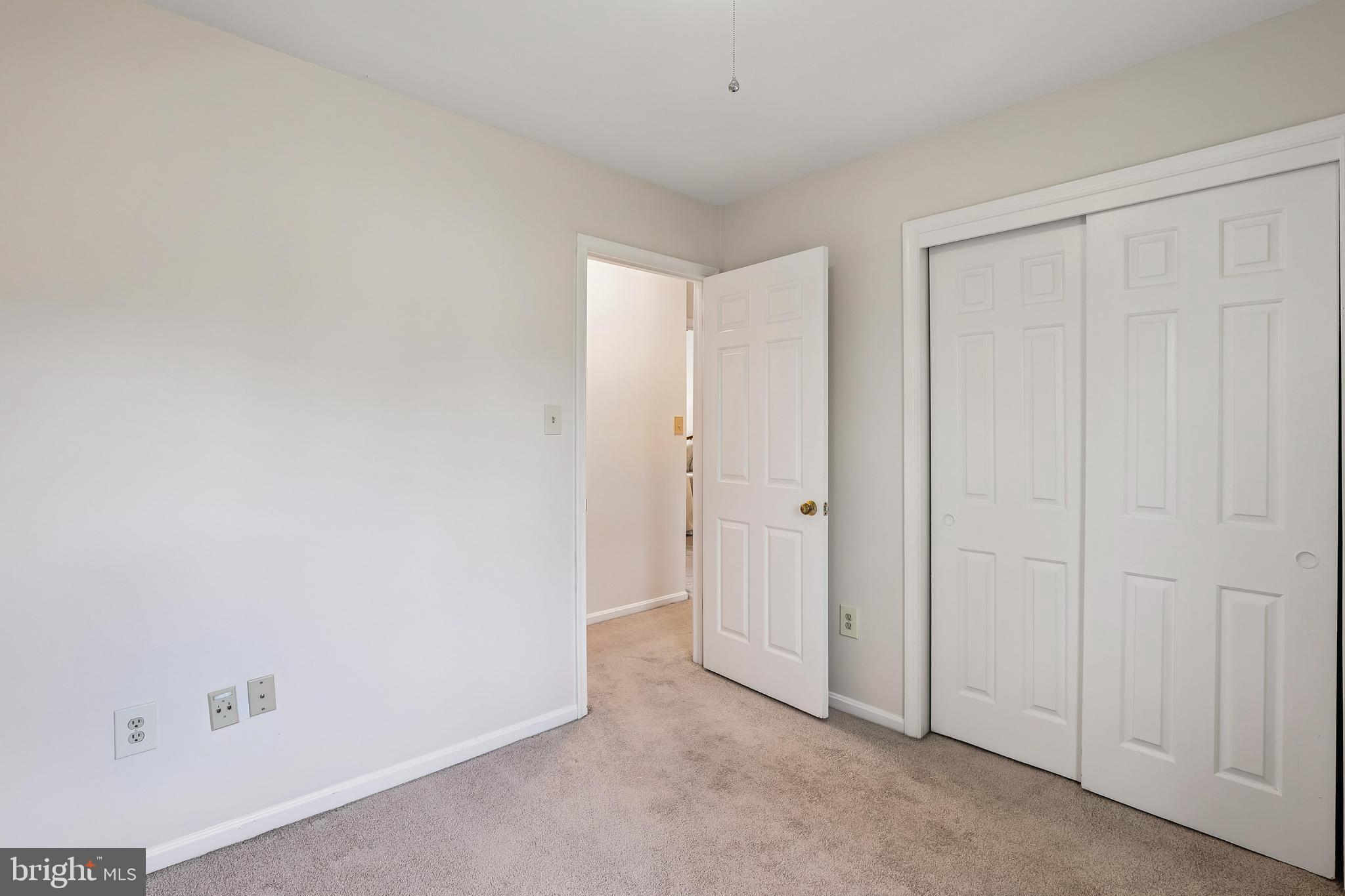 EMERALD CHASE - Residential