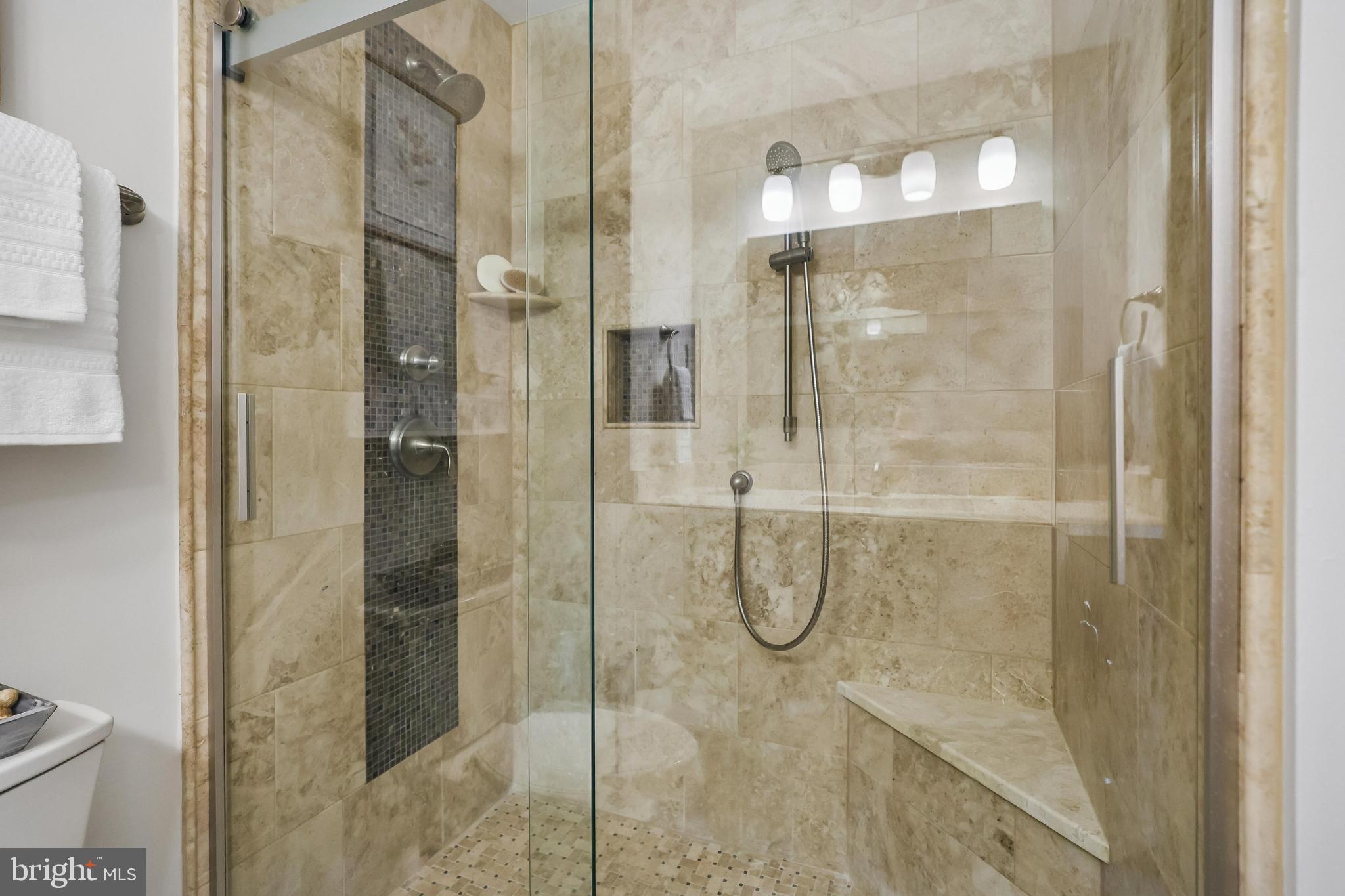 EMERALD CHASE - Residential