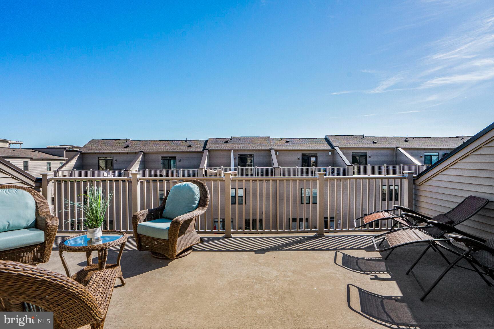 SM ONE LOUDOUN CONDO - Residential Lease