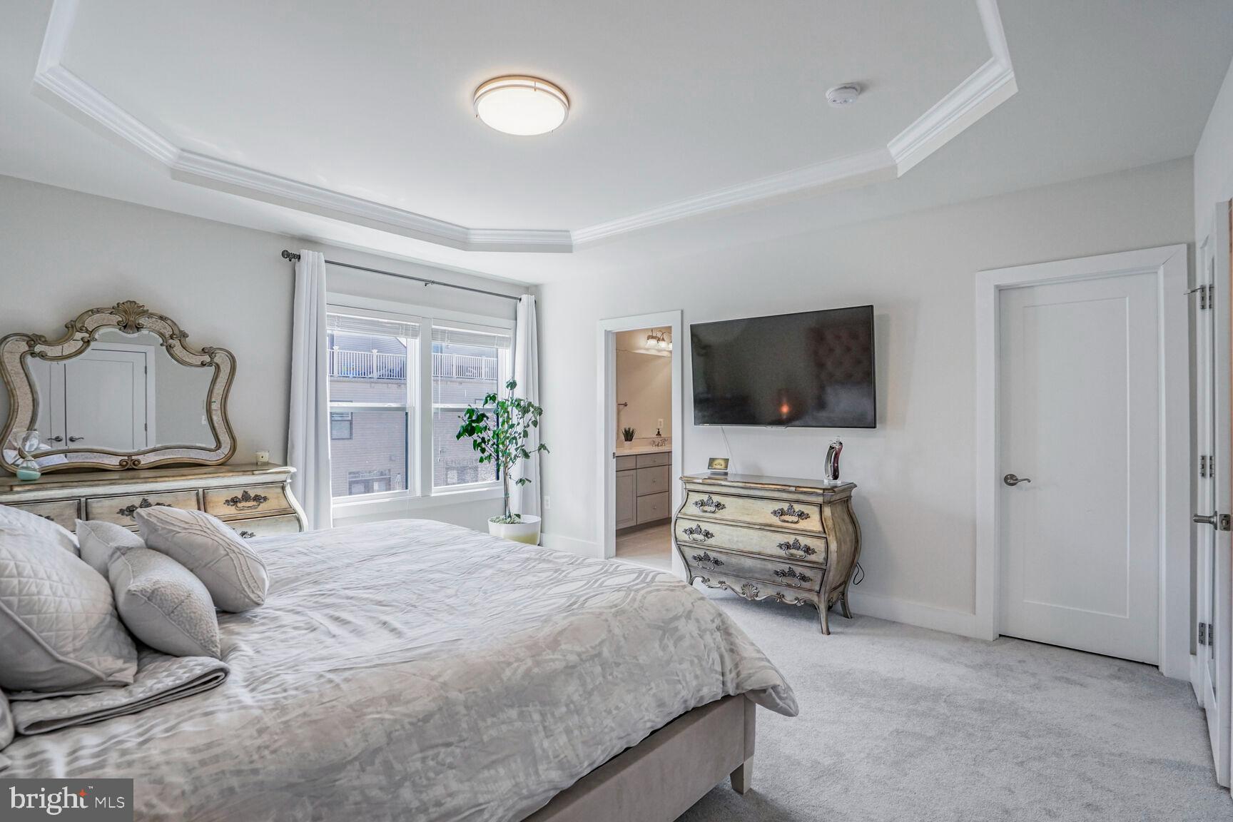 SM ONE LOUDOUN CONDO - Residential Lease