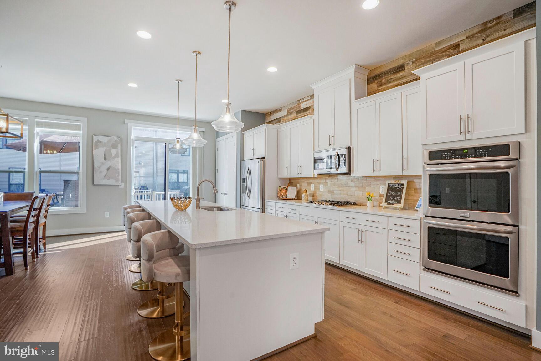 SM ONE LOUDOUN CONDO - Residential Lease