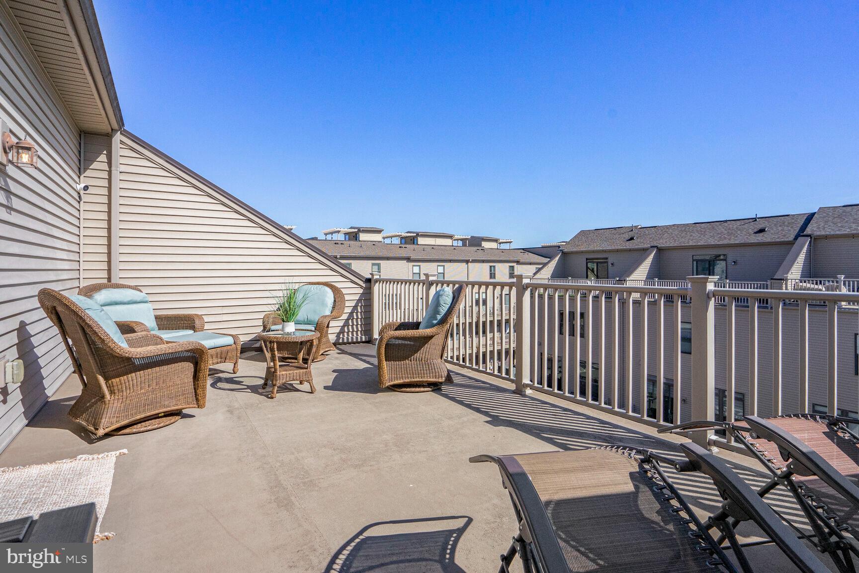 SM ONE LOUDOUN CONDO - Residential Lease