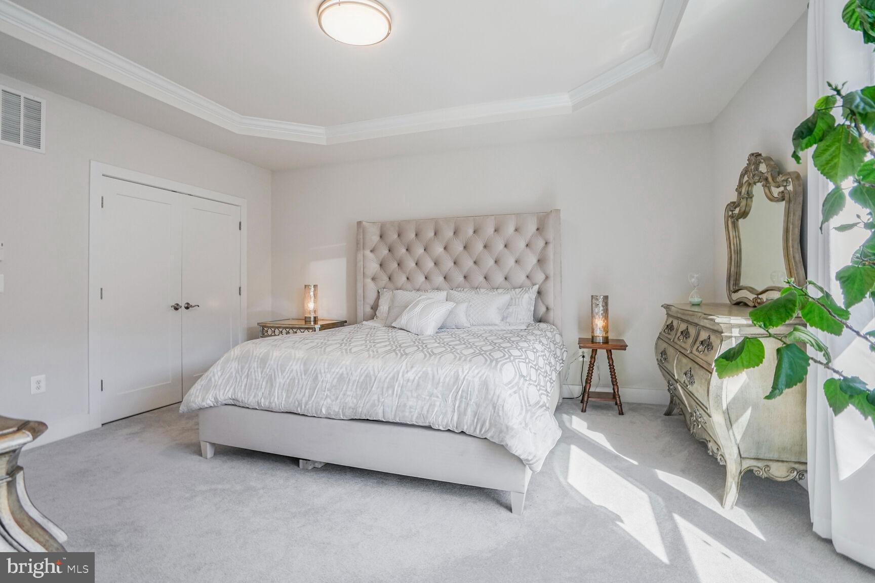 SM ONE LOUDOUN CONDO - Residential Lease