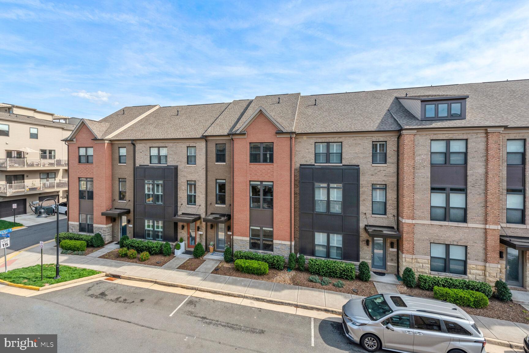 SM ONE LOUDOUN CONDO - Residential Lease