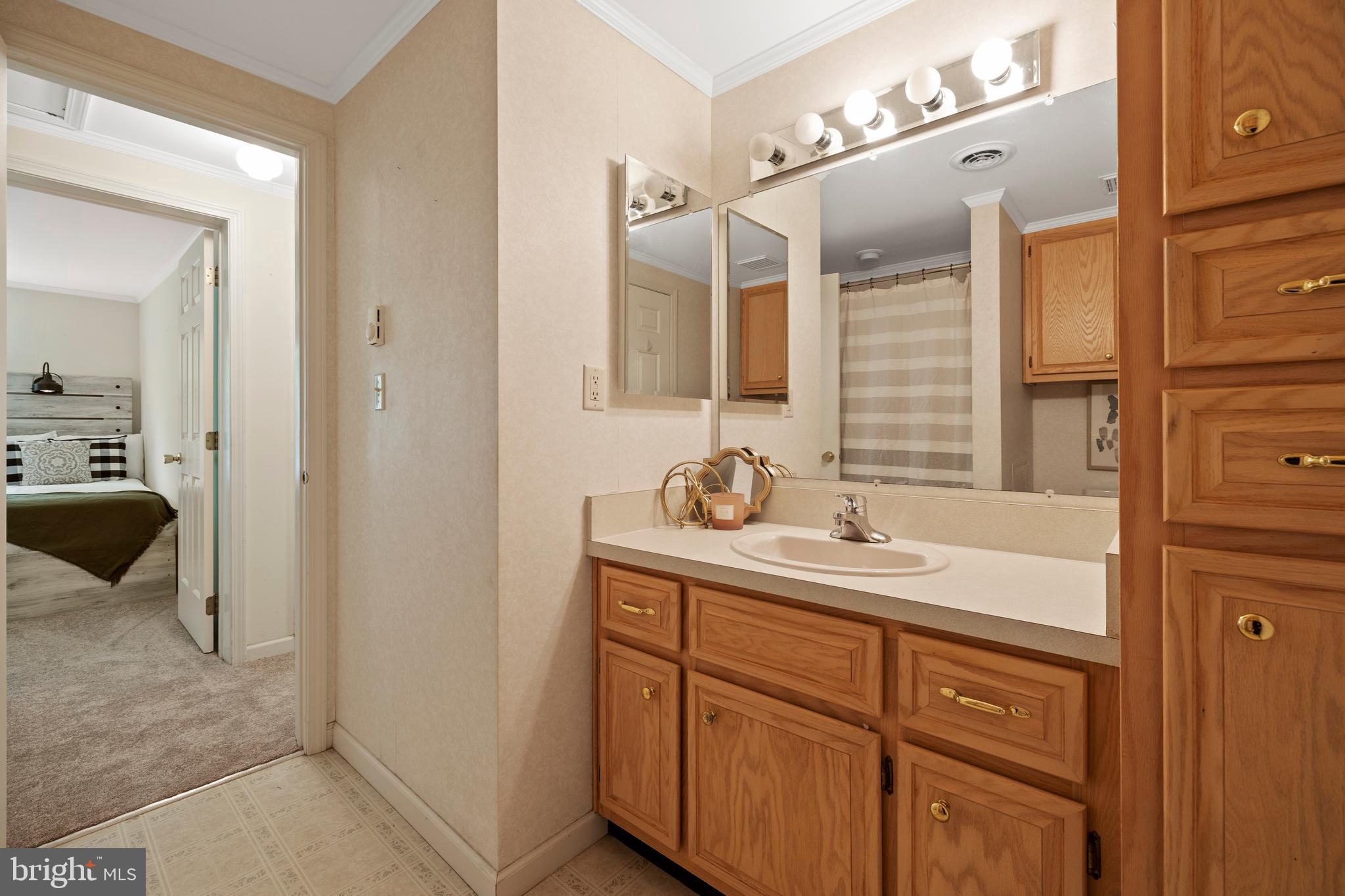 ROCKAWAY BEACH - Residential