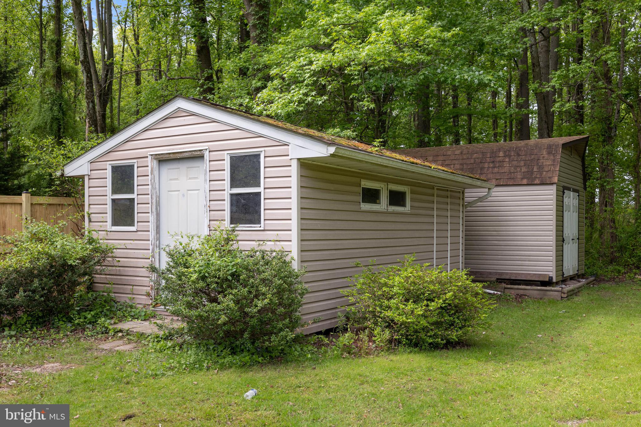 ROCKAWAY BEACH - Residential