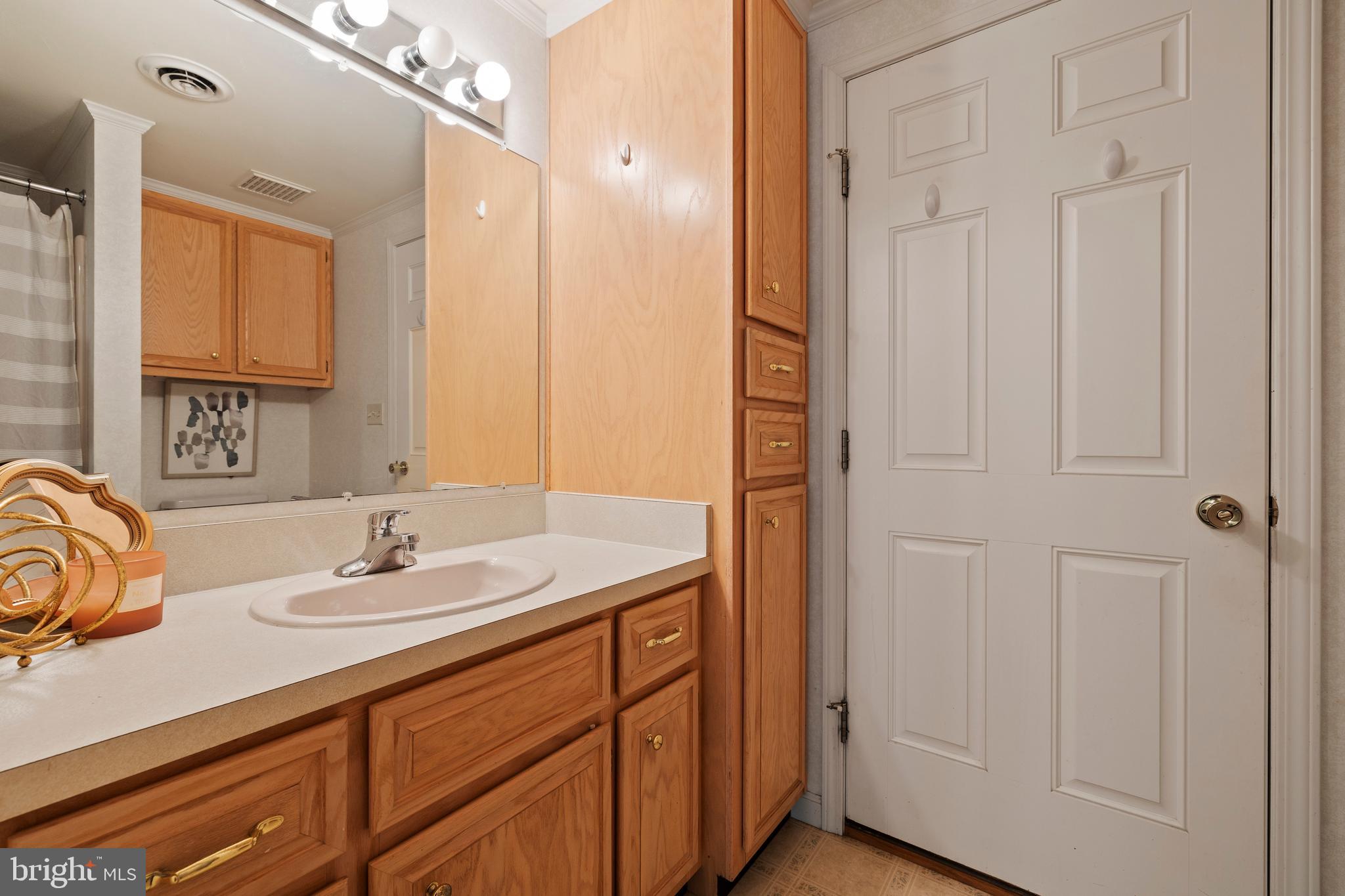 ROCKAWAY BEACH - Residential