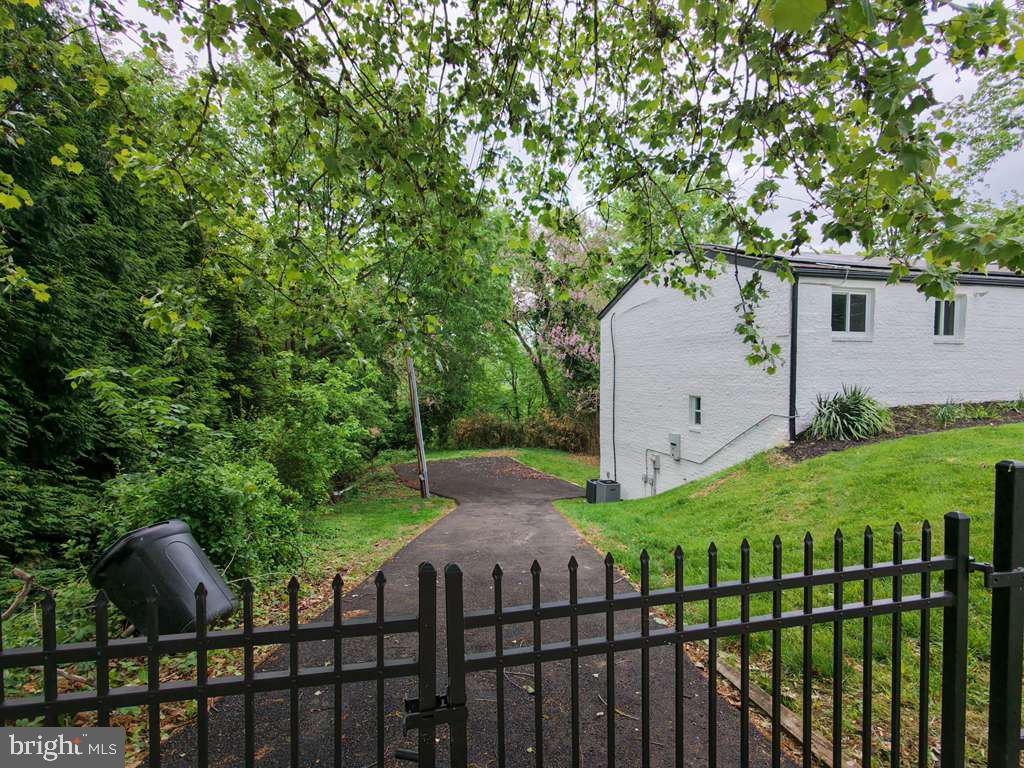 TOWSON ESTATES - Residential