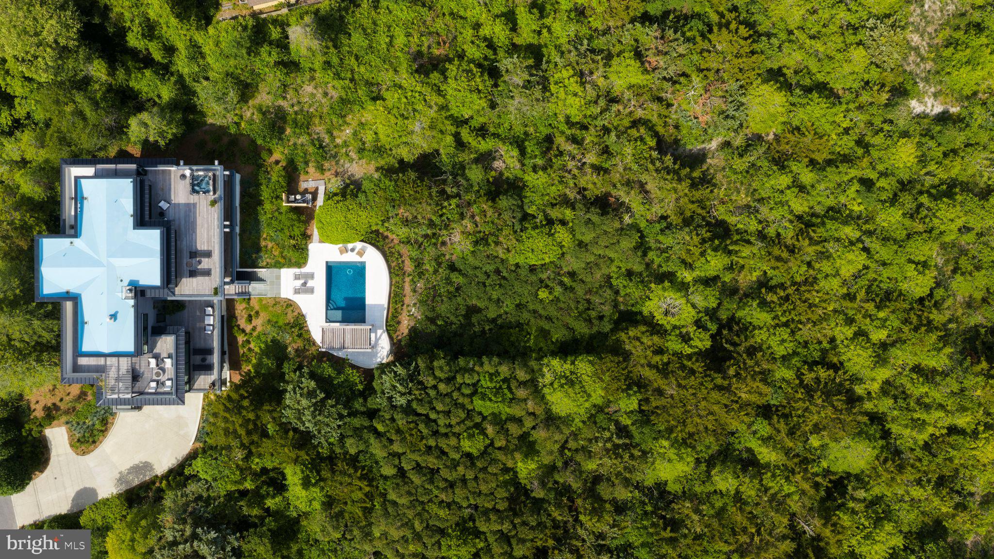 5499 DUNE DRIVE