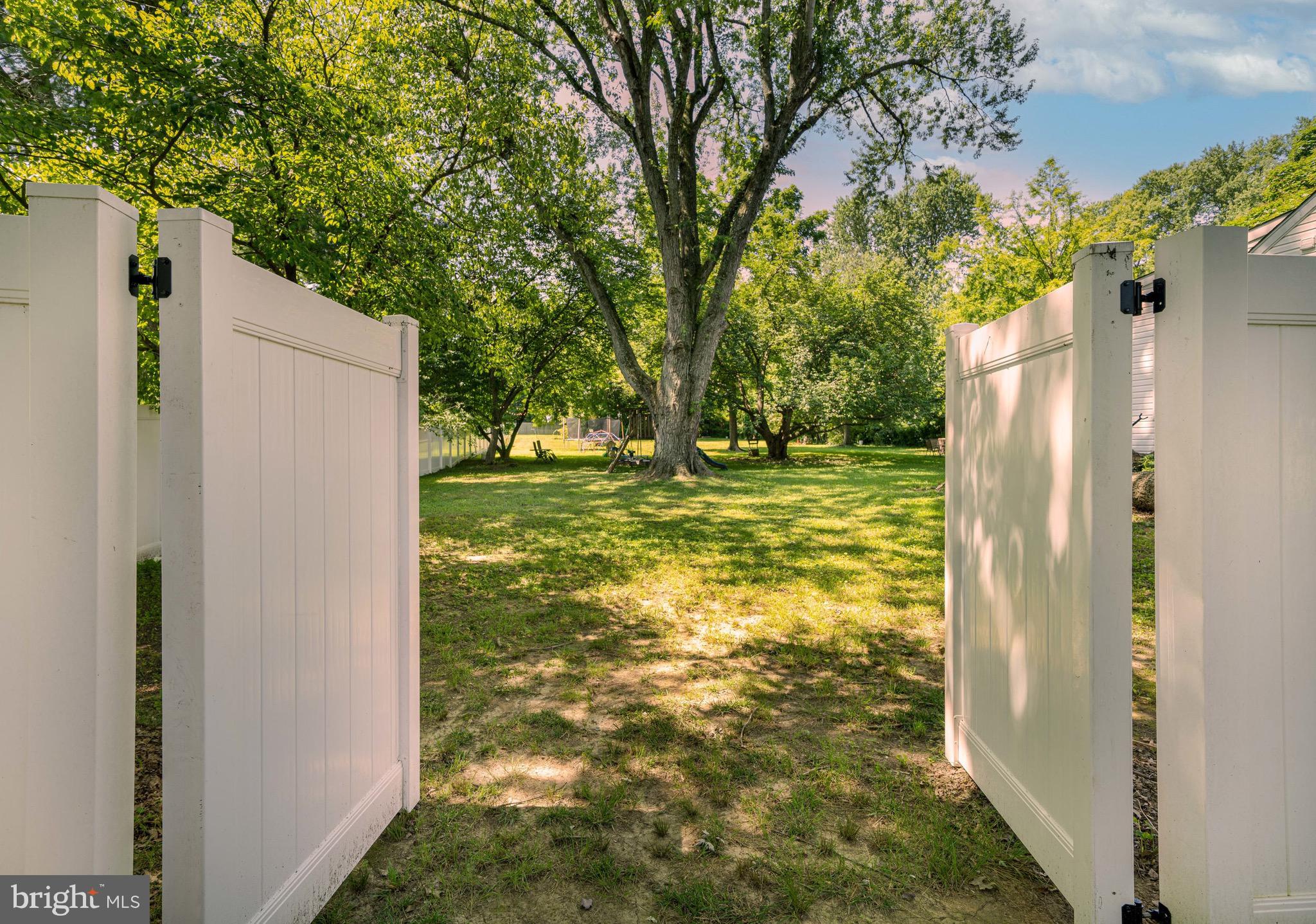 5819 PINE HILL DRIVE