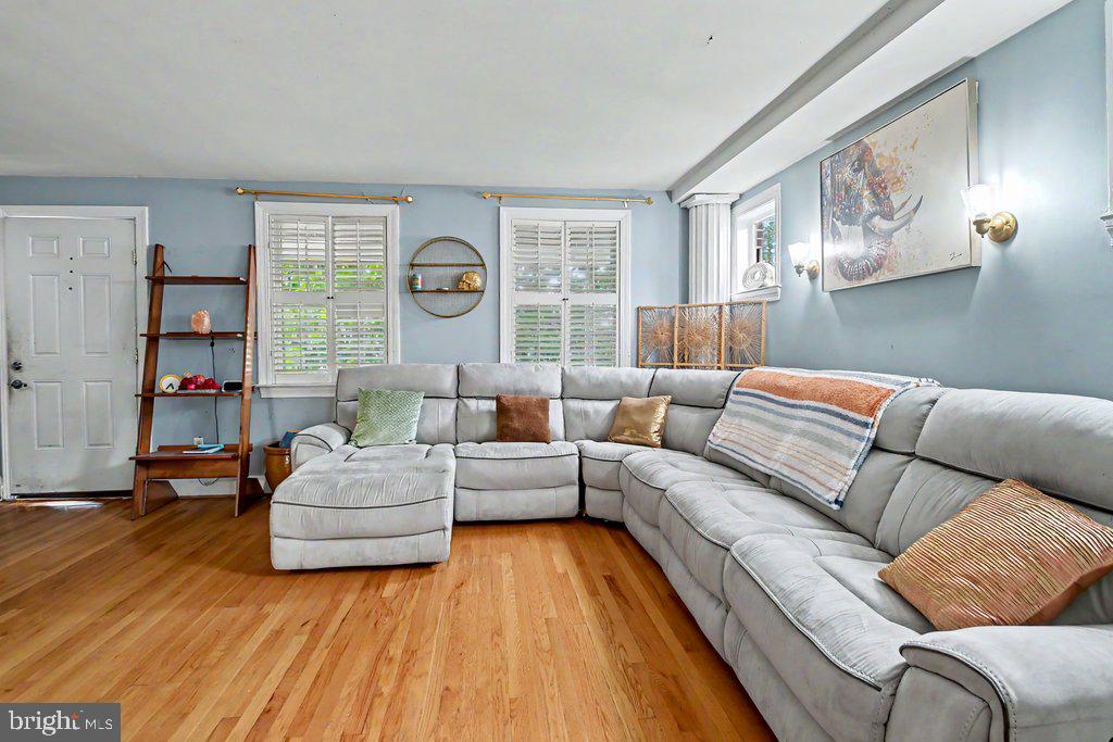 3308 BEVERLY ROAD