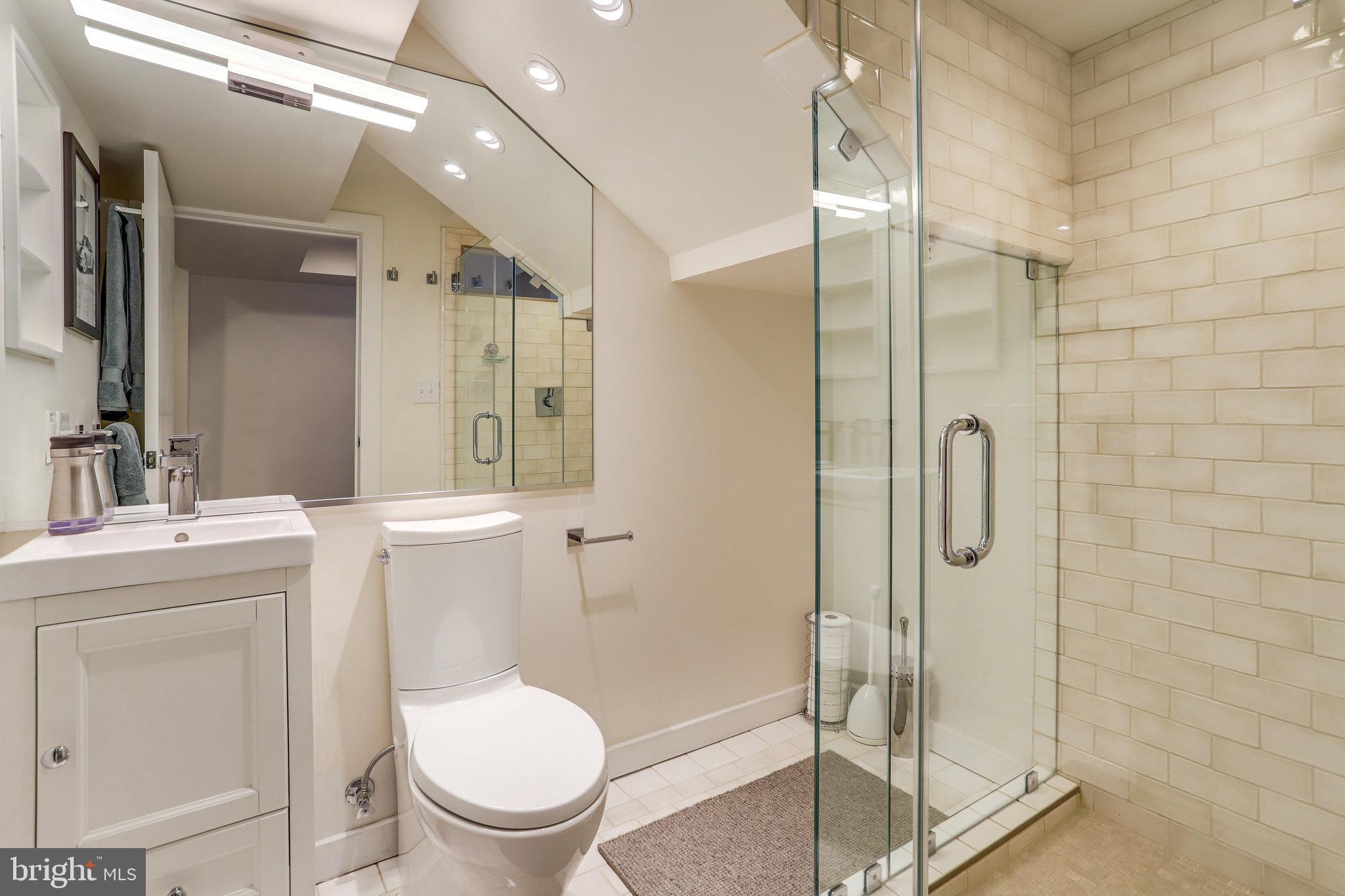 DEL RAY - Residential Lease