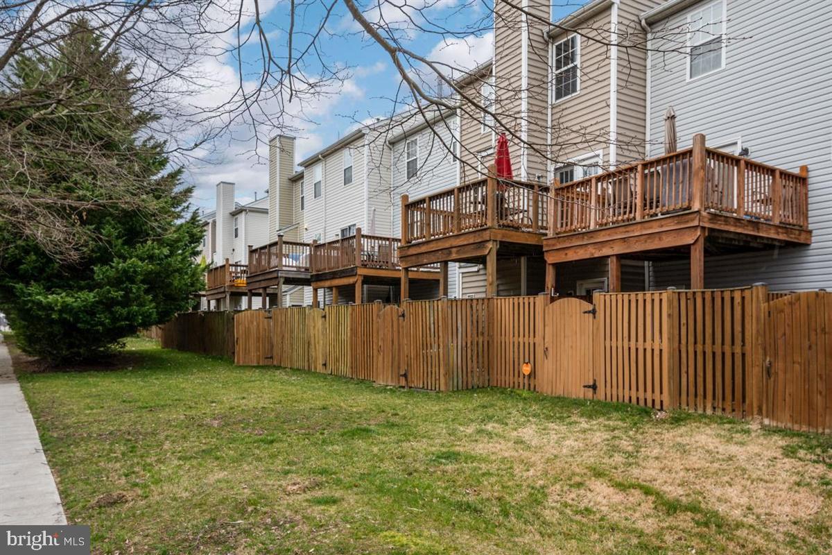 WELLFLEET MEWS - Residential