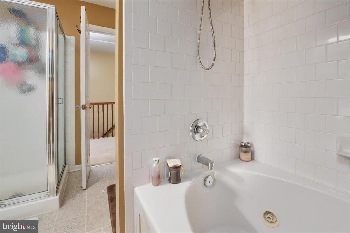 WELLFLEET MEWS - Residential