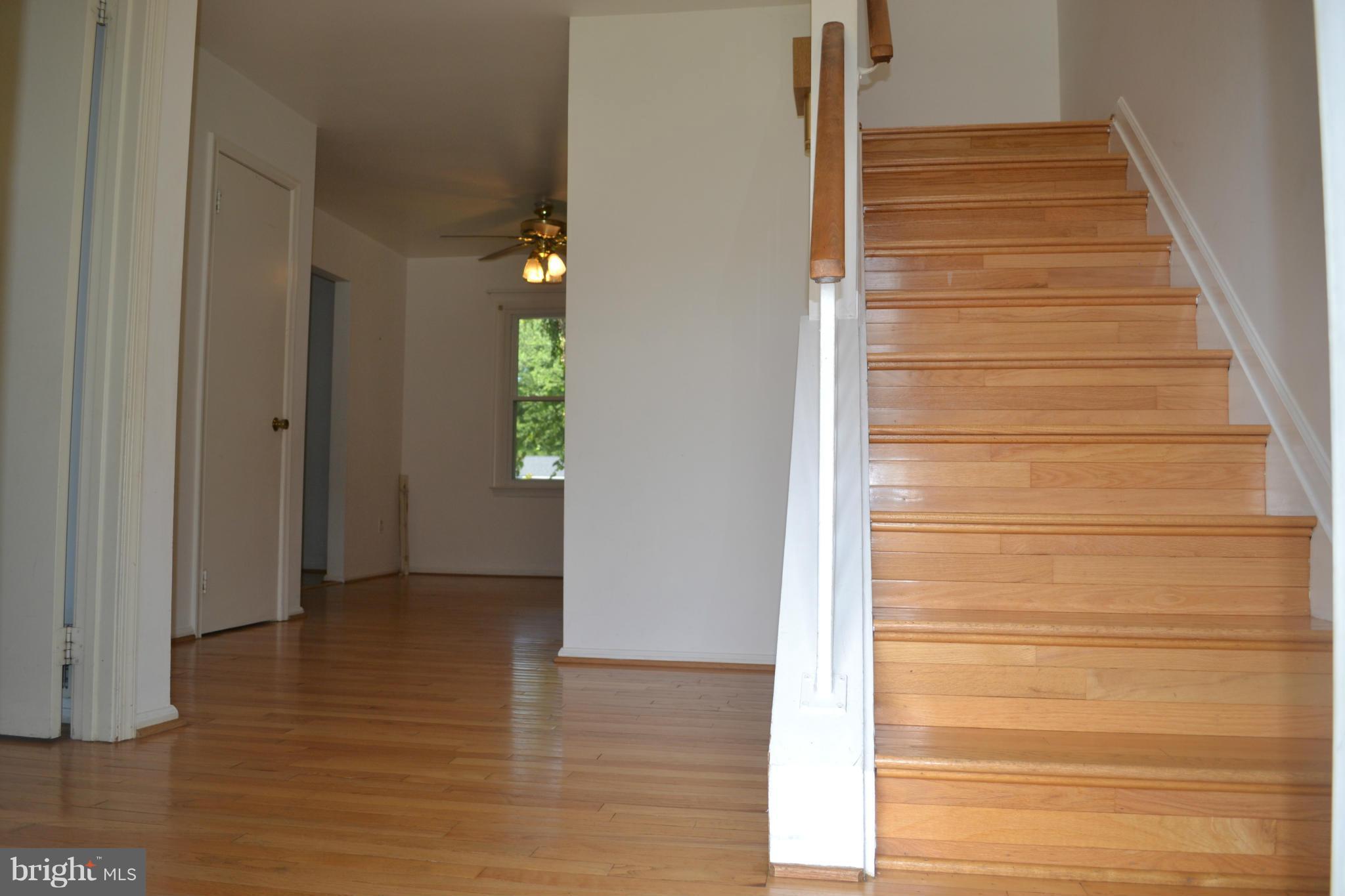 FIVE OAKS ESTATES - Residential Lease