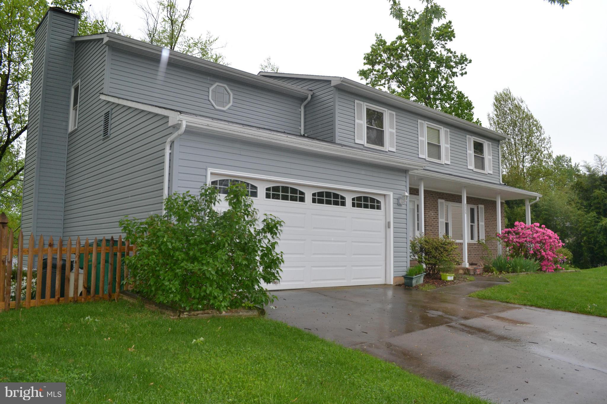 FIVE OAKS ESTATES - Residential Lease