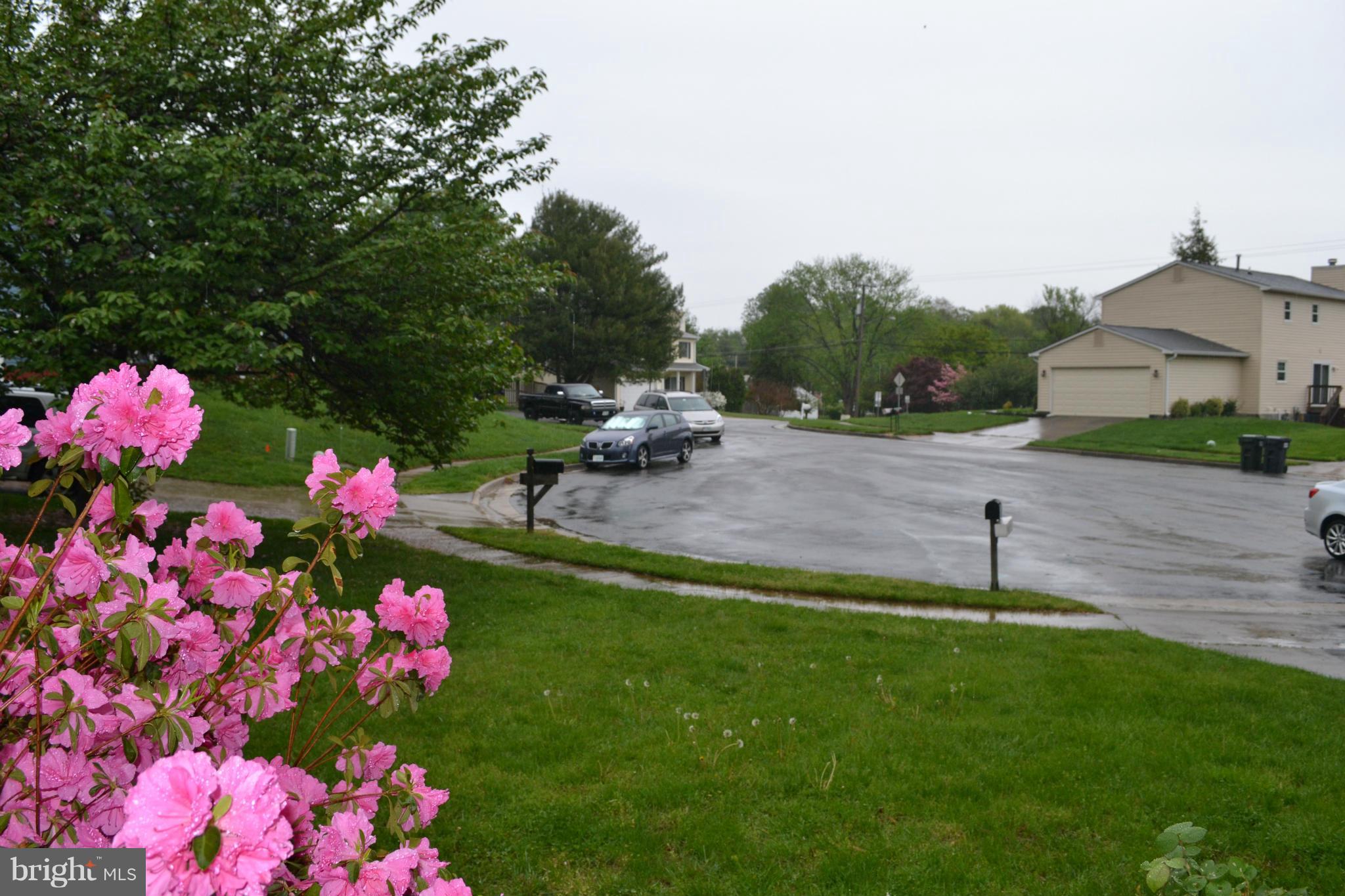 FIVE OAKS ESTATES - Residential Lease