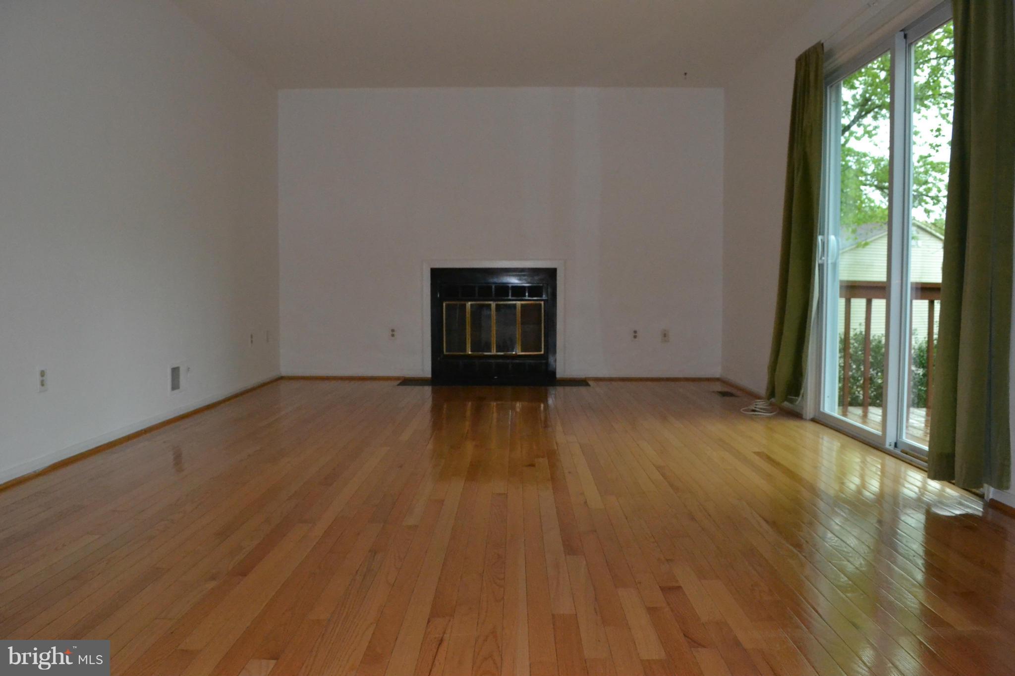 FIVE OAKS ESTATES - Residential Lease