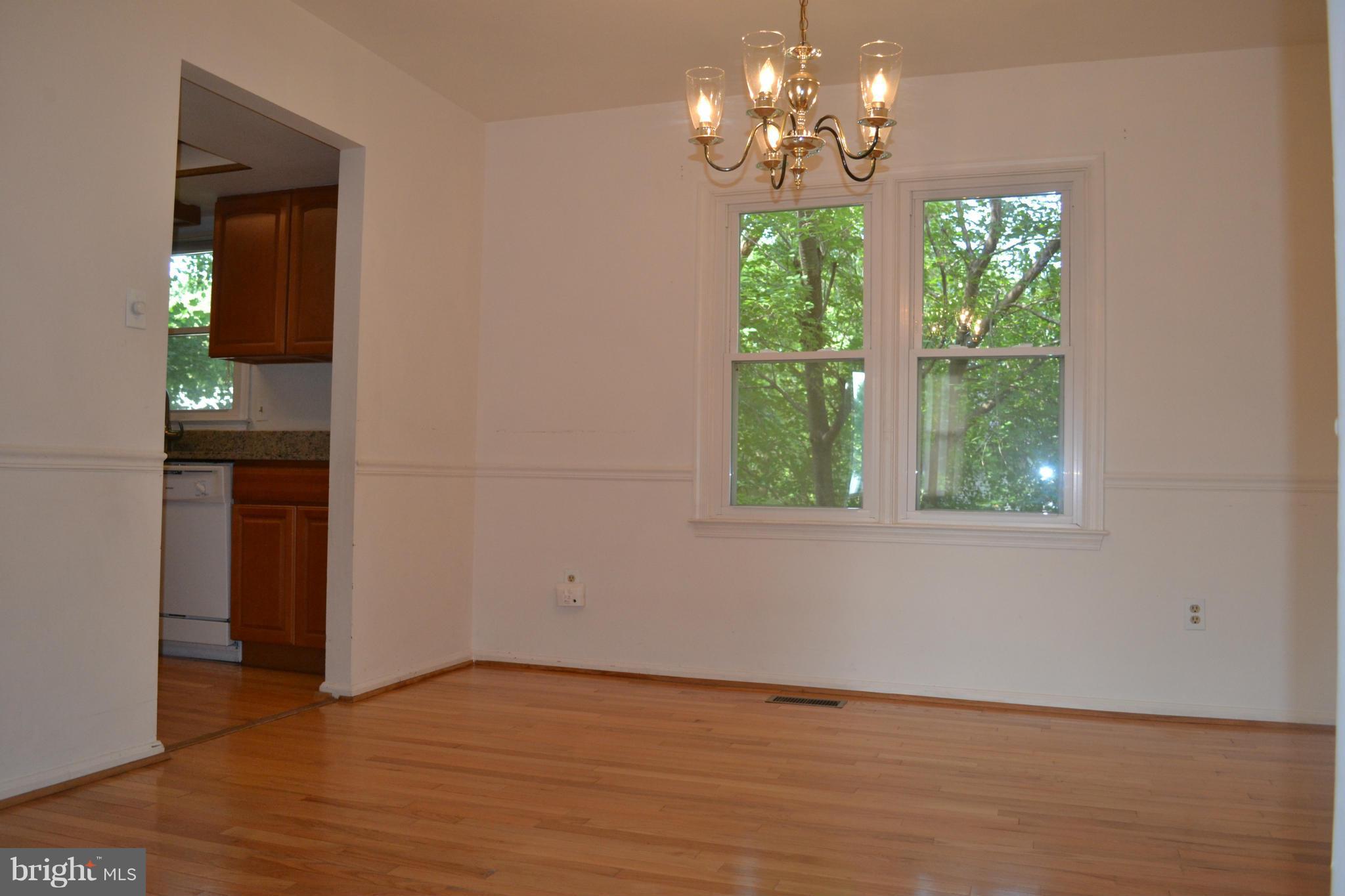 FIVE OAKS ESTATES - Residential Lease