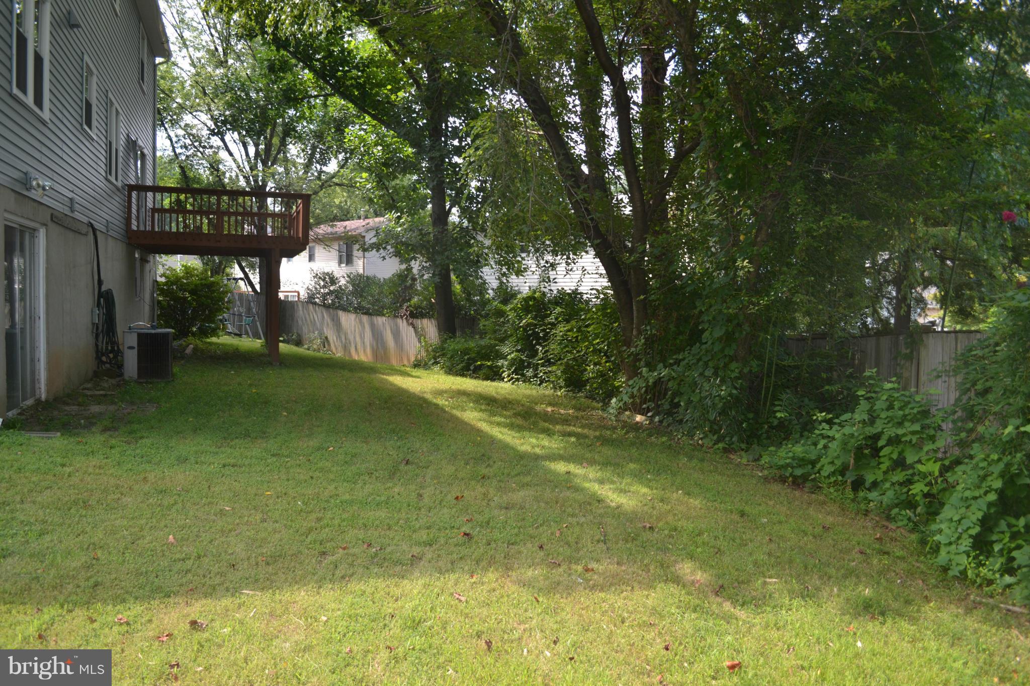 FIVE OAKS ESTATES - Residential Lease