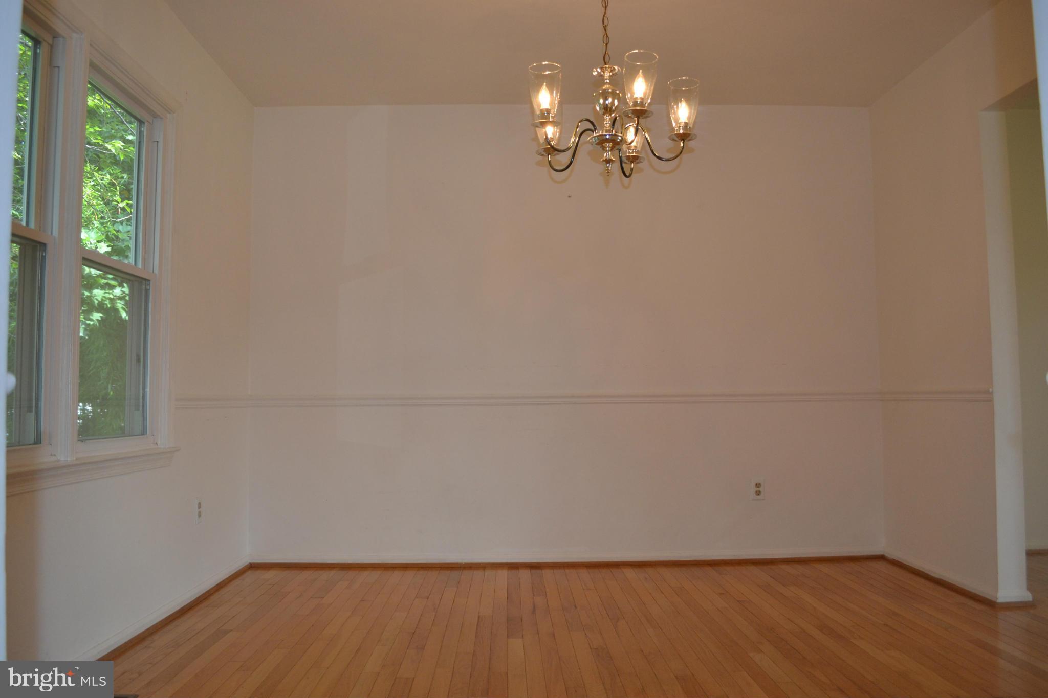 FIVE OAKS ESTATES - Residential Lease